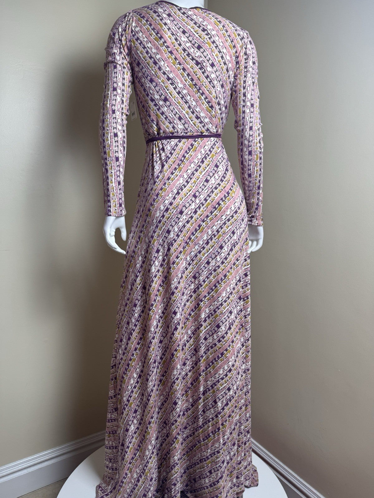 $168 Free People Dress Women’s Floral Long Sleeve Sz M. (B.169)