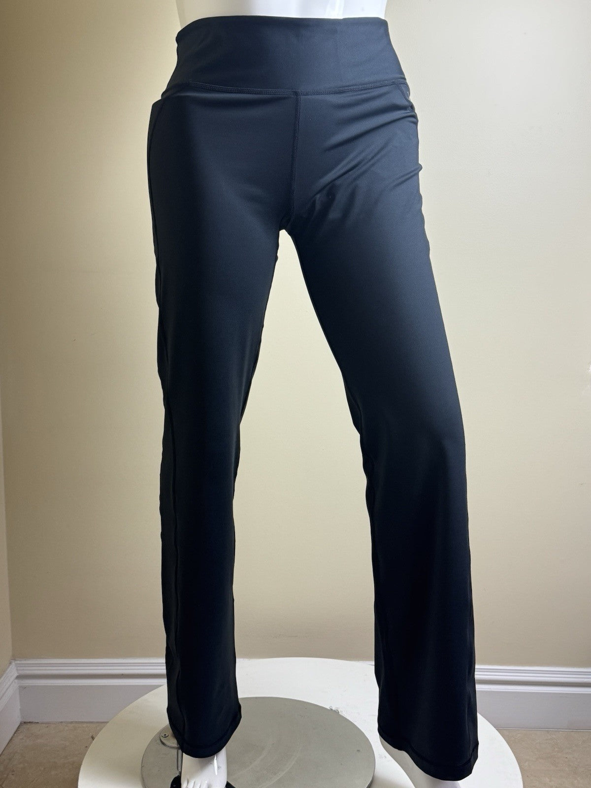 Zero Restriction Women's Yoga Pants Black Sz XL. (B.166)