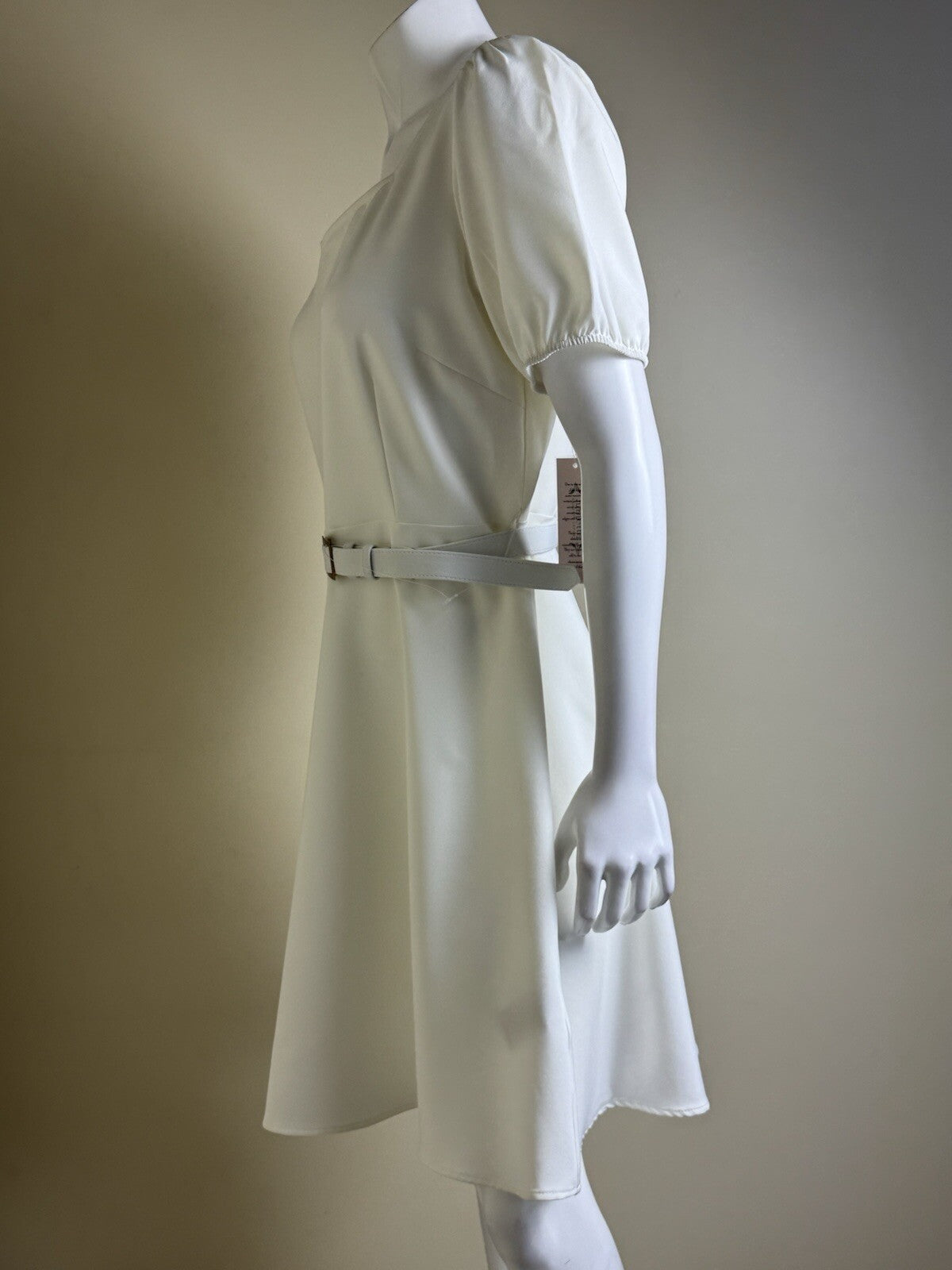 $128 NANETTE LEPORE Ivory Dress Sz 10 (B.11)