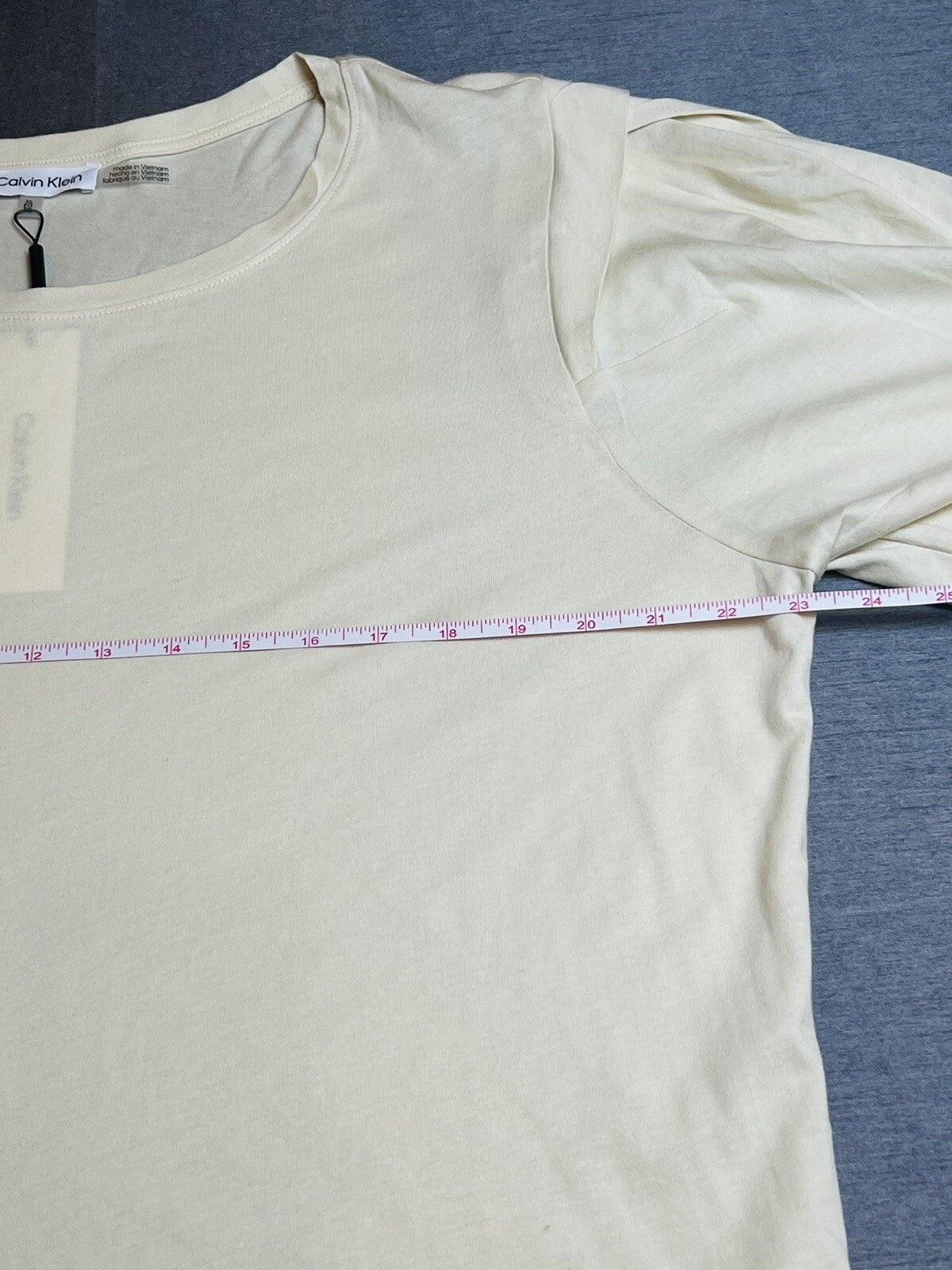 $49 Calvin Klein Women’s Top Shirt Sz XL light yellow blouse