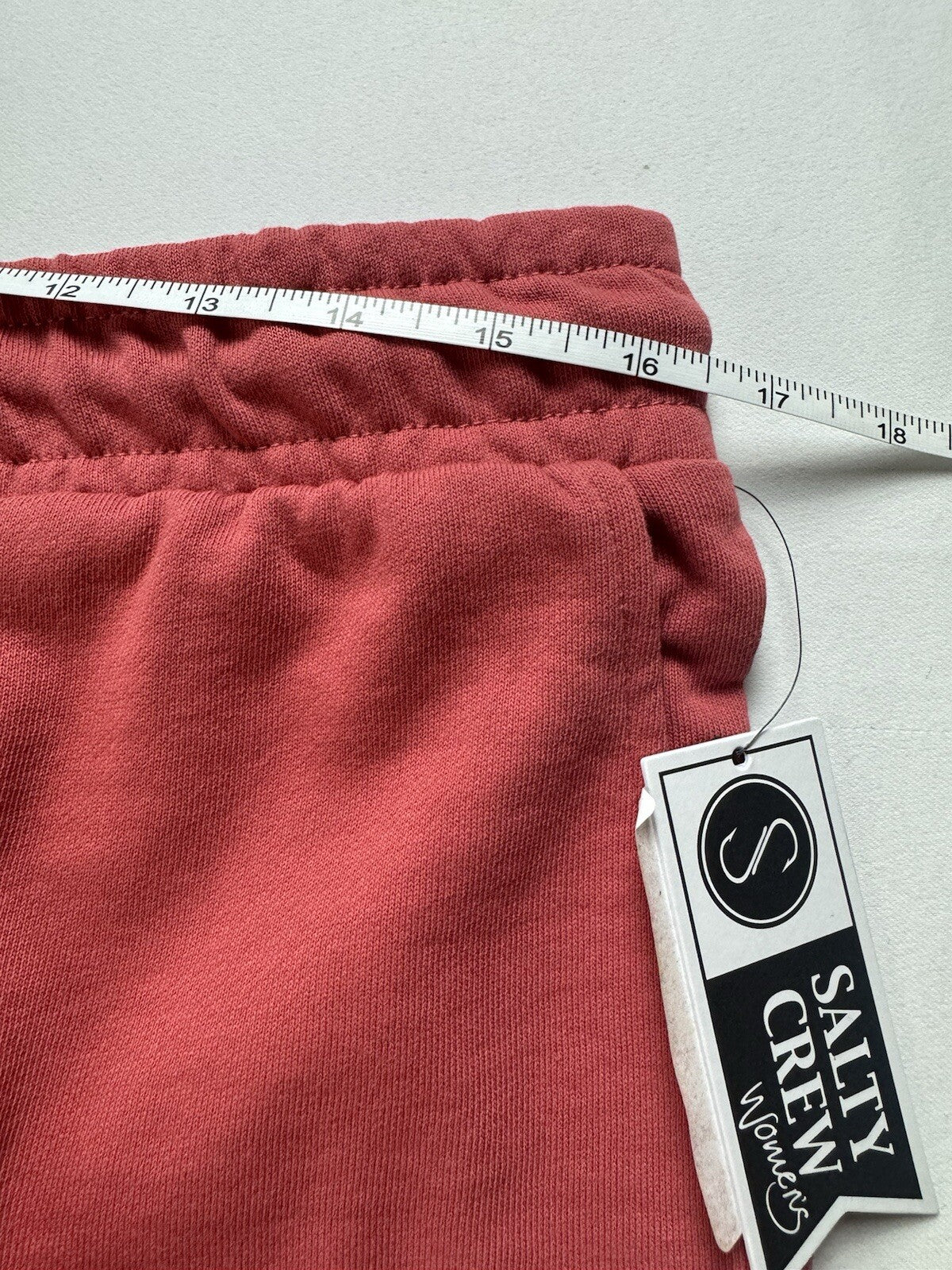 Salty Crew Women's Beacons Short Coral Board Shorts Sz L. (B.104/1)