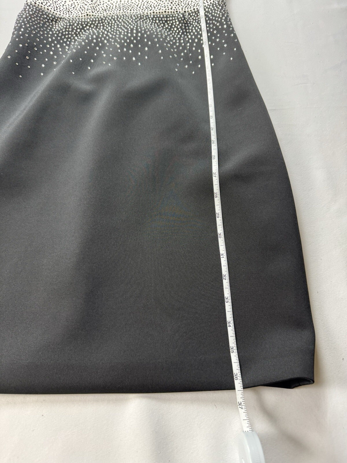 $149 Calvin Klein Women’s Black White Rhinestones Dress Sz 4. (B.140)