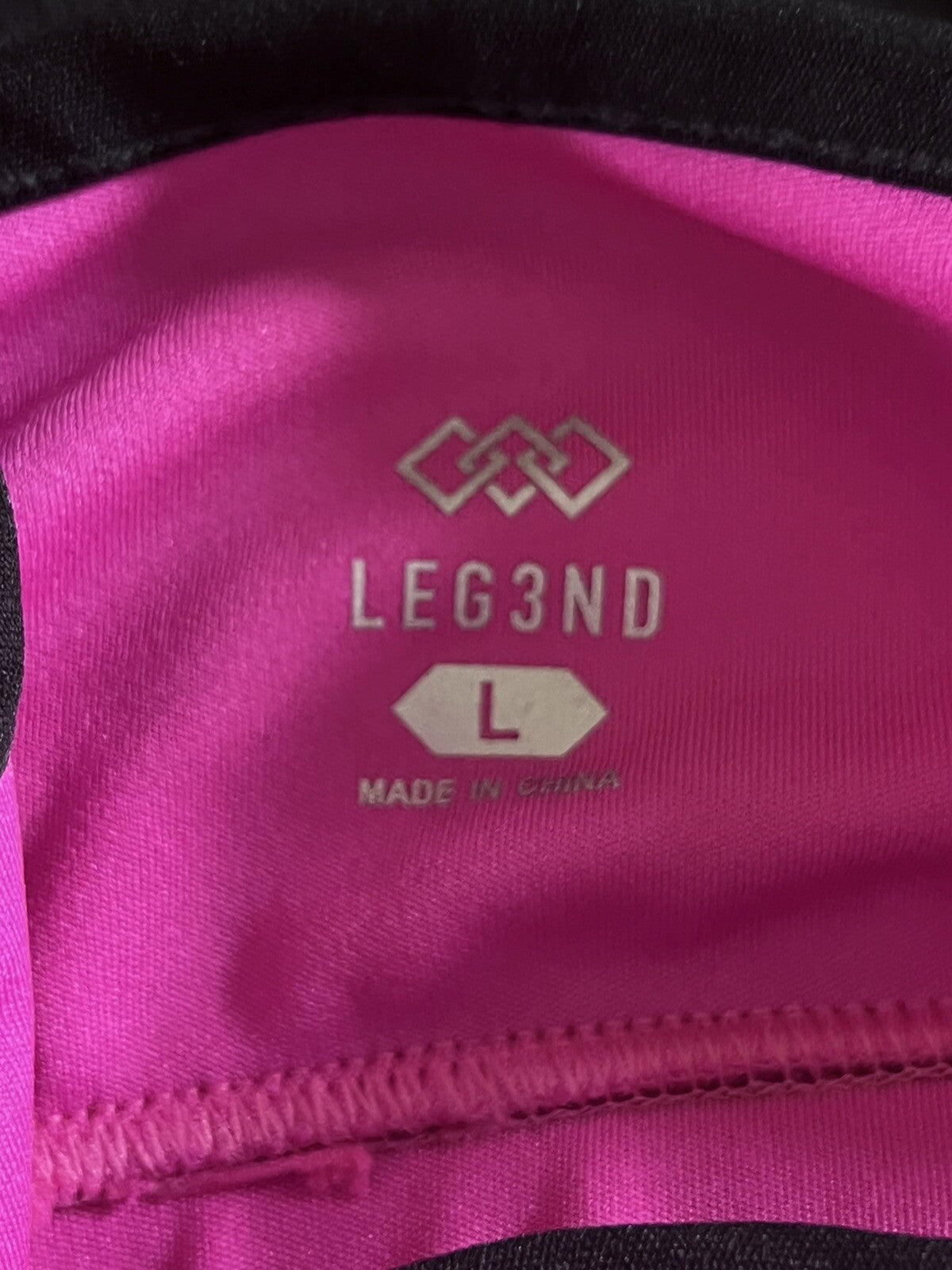 LEGEND Women's Fuchsia Stretchy Strappy Sports Bra SIZE L