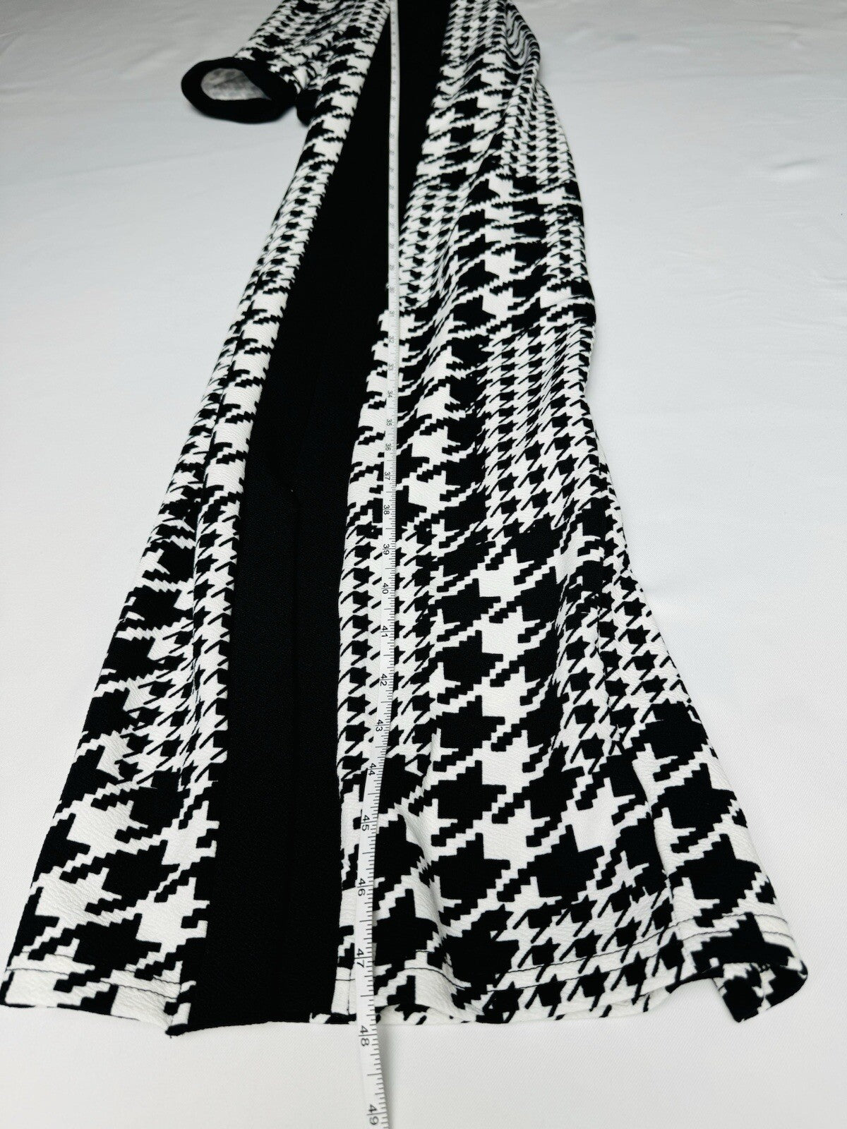 WDIRARA Women's Houndstooth Black White Long Sleeve Bodycon Dress Sz S (B.98)