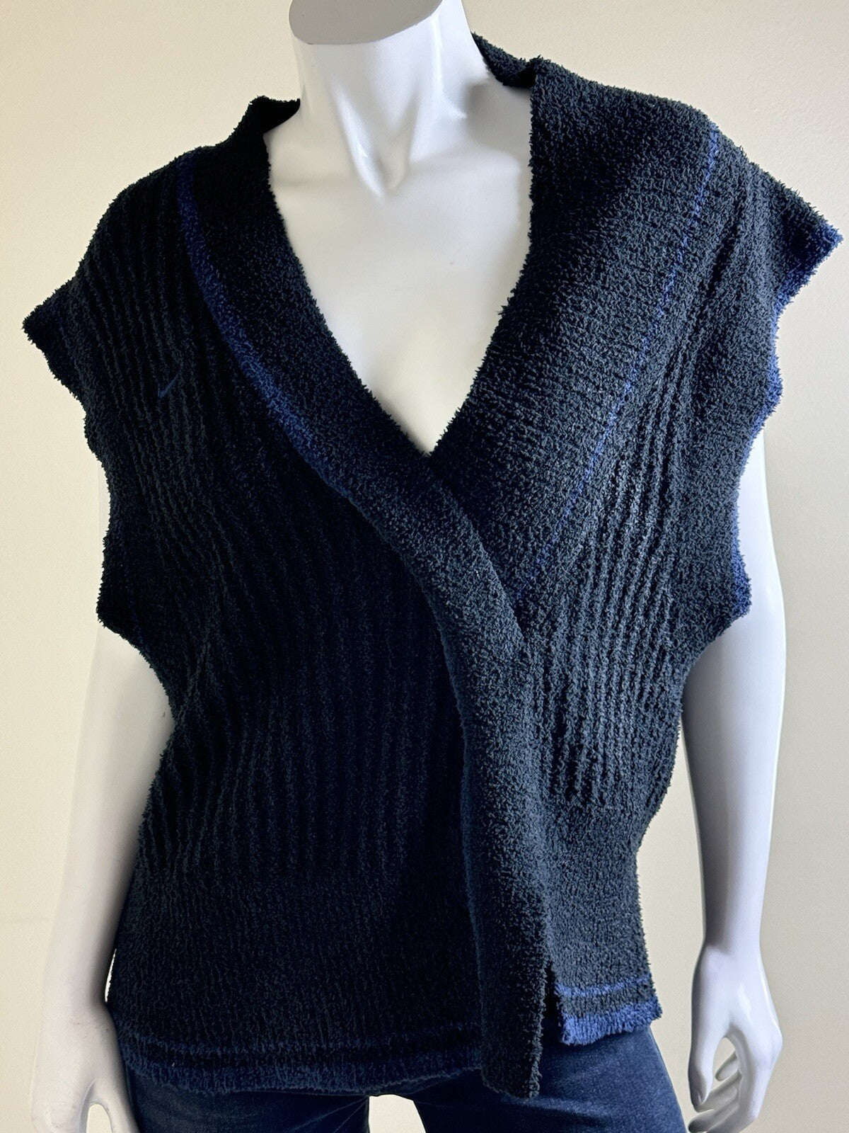 $100 Nike Fleece Vest Women’s Navy Sz S (B.93)
