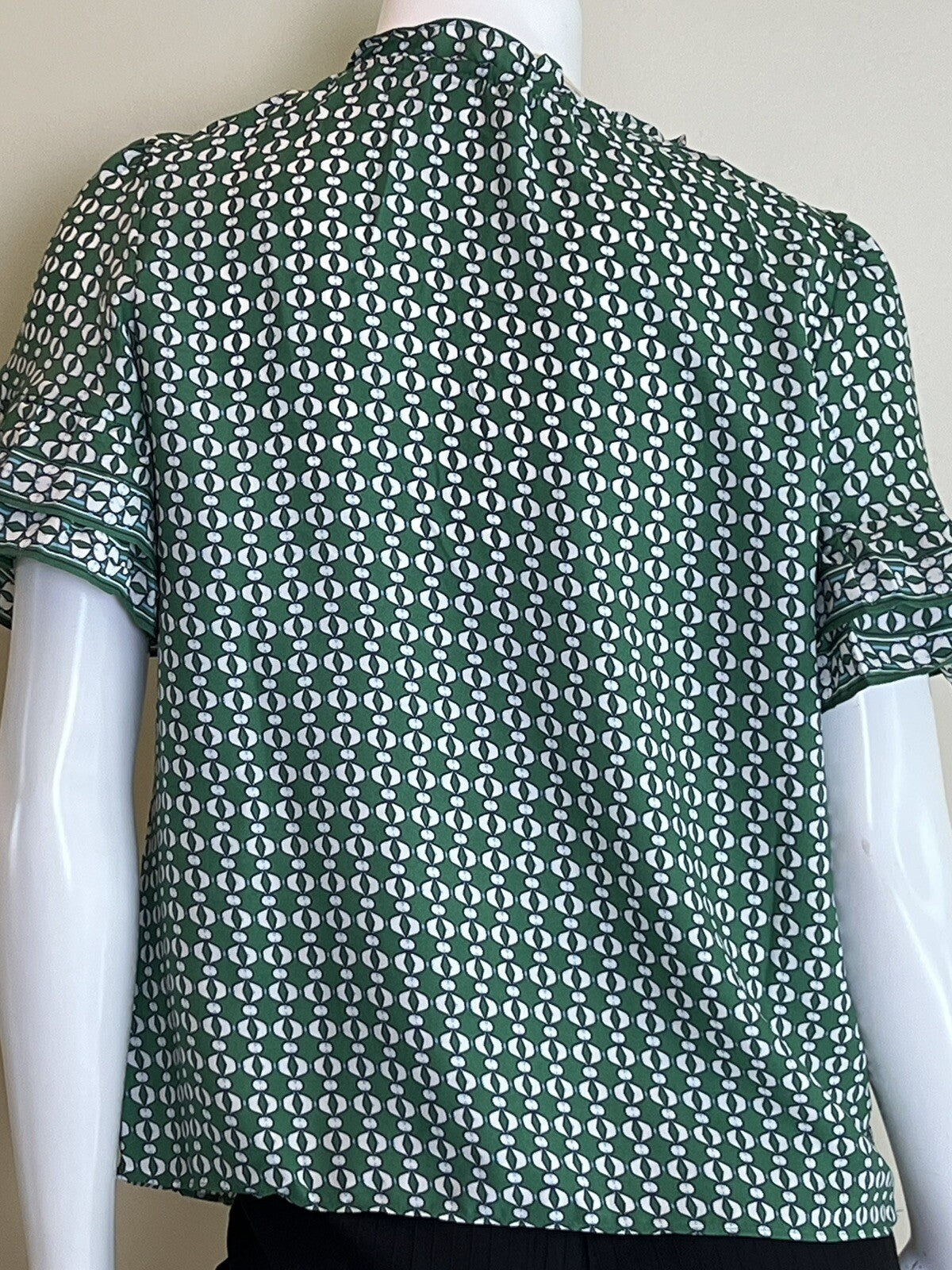 $78 Max Studio Womens Top Sz M Blouse Shirt White Green (B.01)