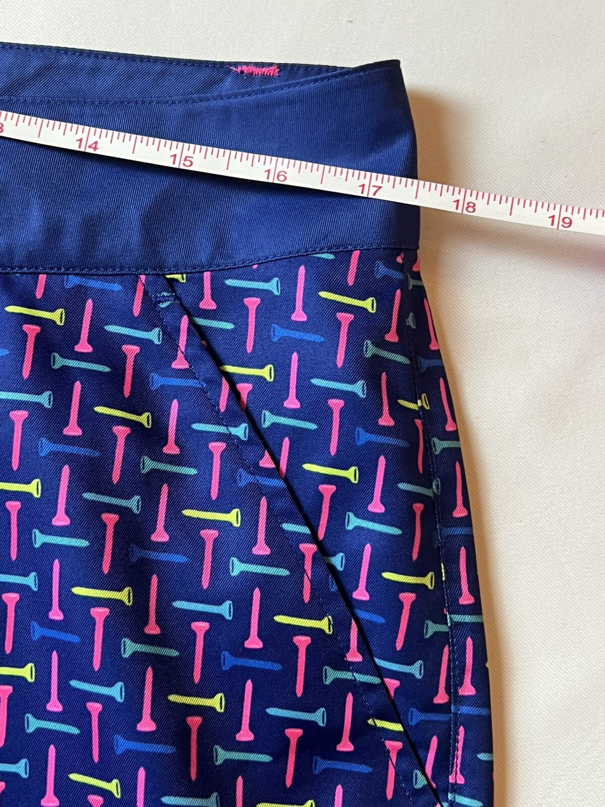 Birdies And Bows Women’s Multicolor Golf Shorts Size 8 (18)