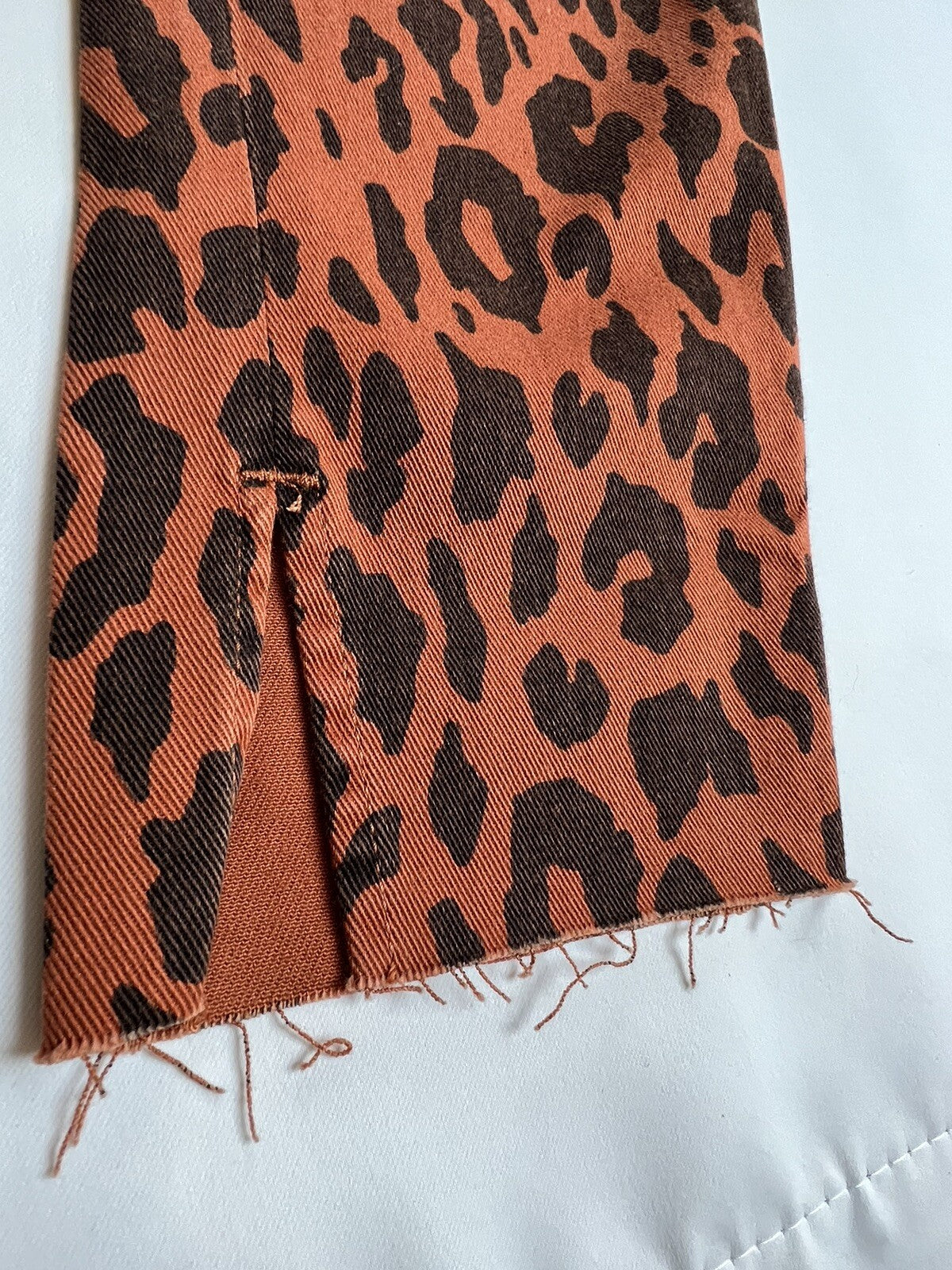 $68 Kensie Vintage Luxe The Ultimate High Rise Leopard Jeans Sz 4/27. (B.152)