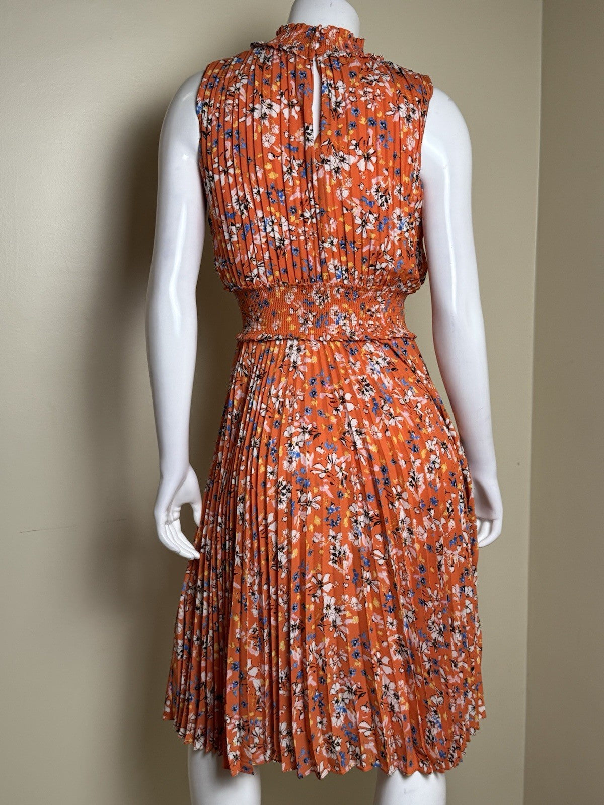 $148 NANETTE LEPORE Orange Pleaded Dress Sz 4 (B.171)