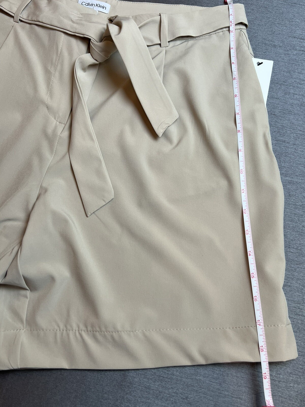 $79 Calvin Klein Shorts Women’s Sz 12 Chino