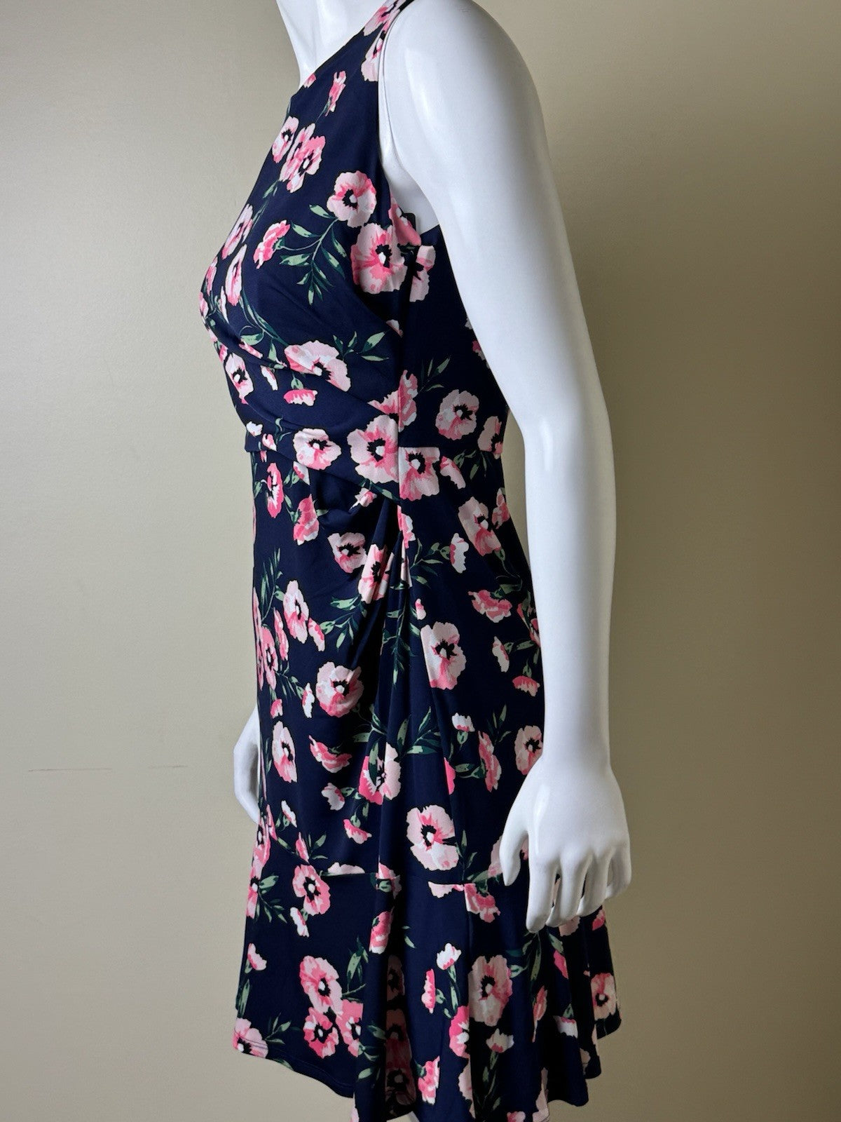 $79 JH Women’s Floral Dress Sz 6. (B.163)