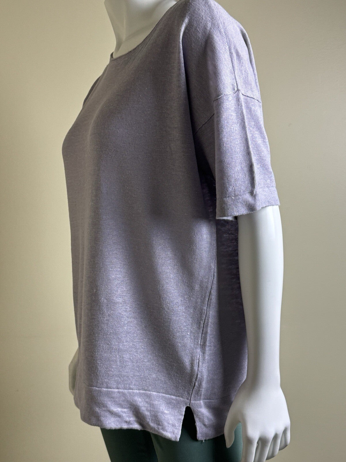 $95 Donna Karan Blouse Lilac Top Sz M. (B.102)