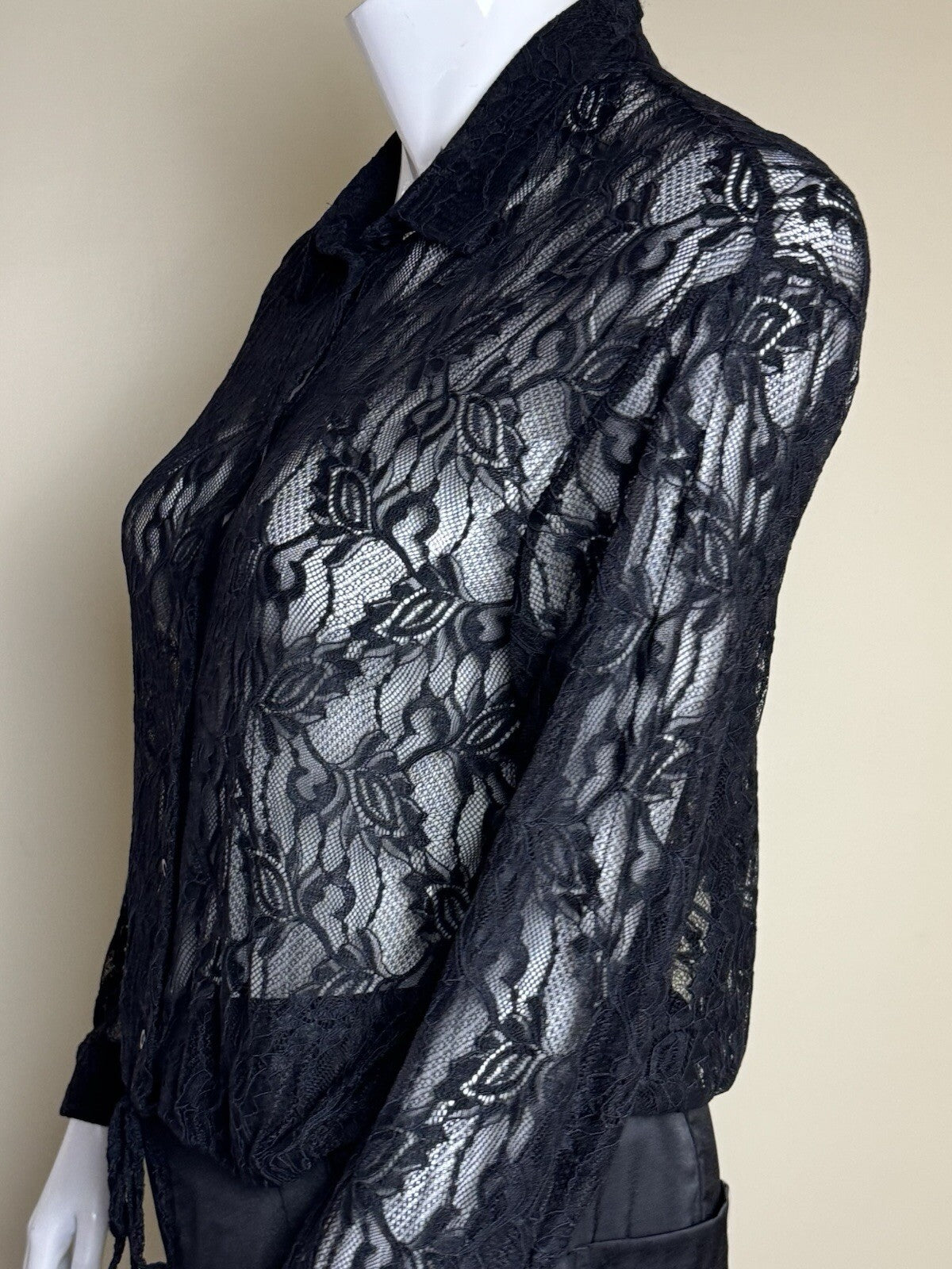 $89 Adrianna Papell Black Lace Long Sleeve Blouse Sz L. (B.138)