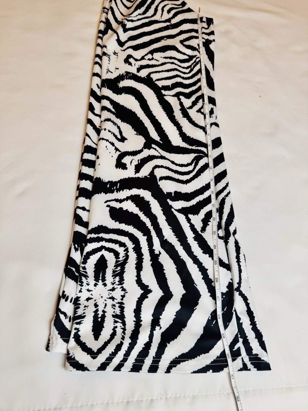 Women’s Black /white Jumpsuit Size S. (B.164)