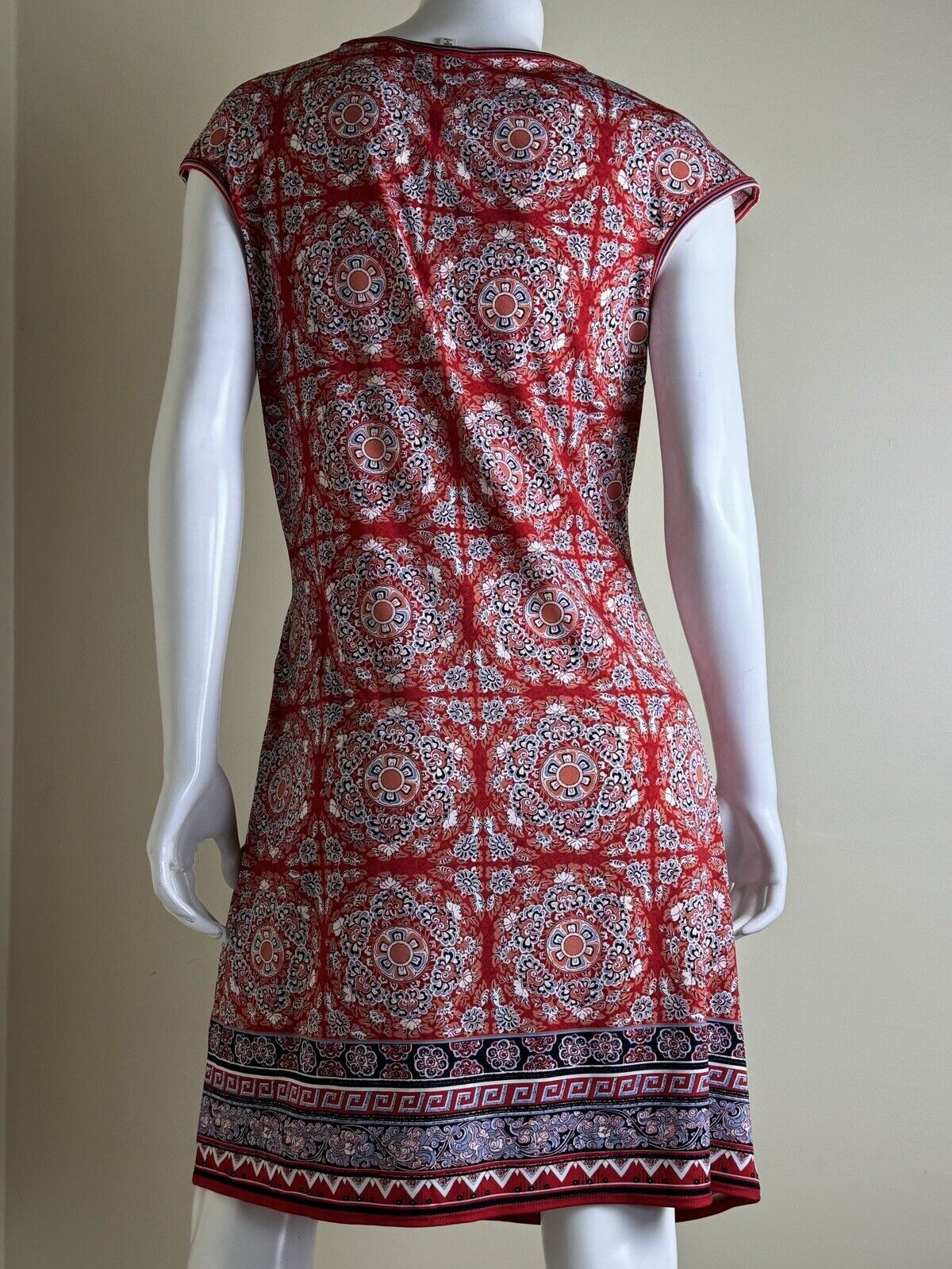 $128 Max Studio Women’s Red Wrap Dress Sz S (B.60)