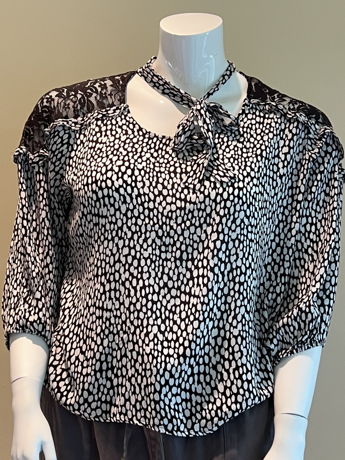 Adrienne Vittadini Women's Top Black Ivory Short Sleeve Blouse Sz XL