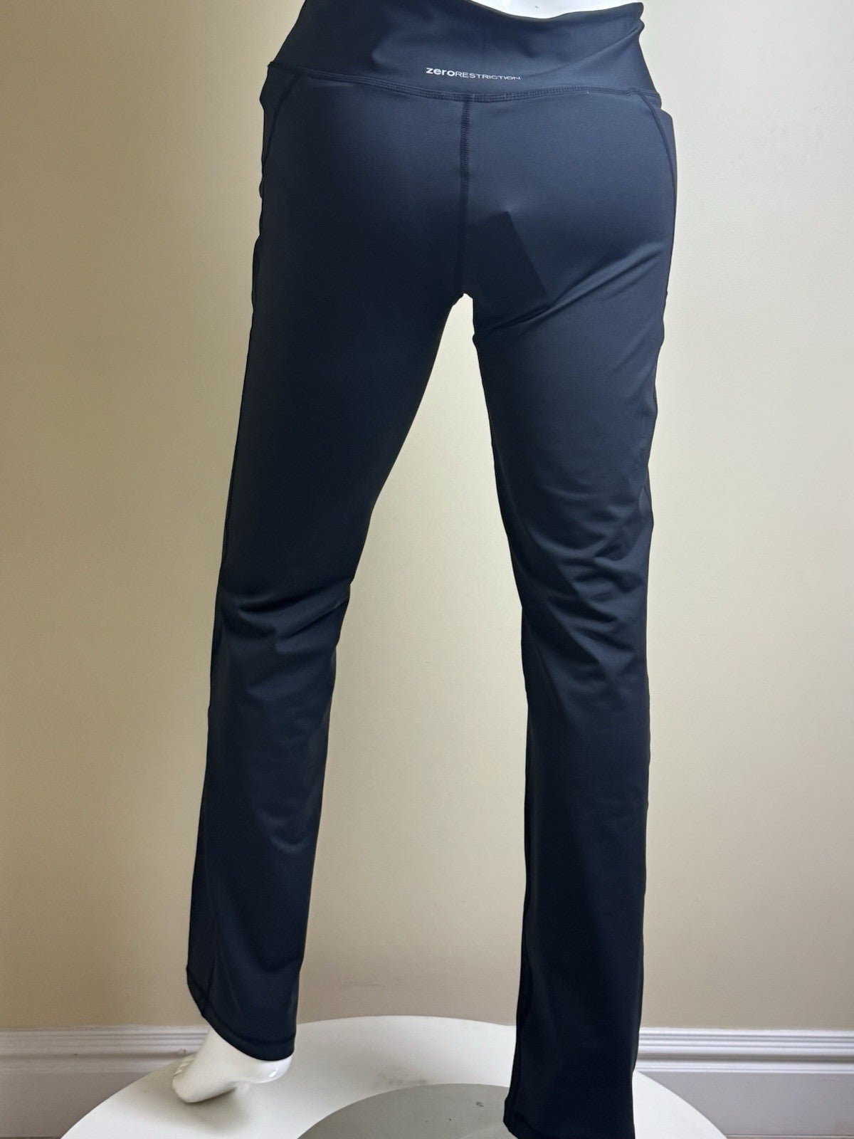 Zero Restriction Women's Yoga Pants Black Sz XL. (B.166)