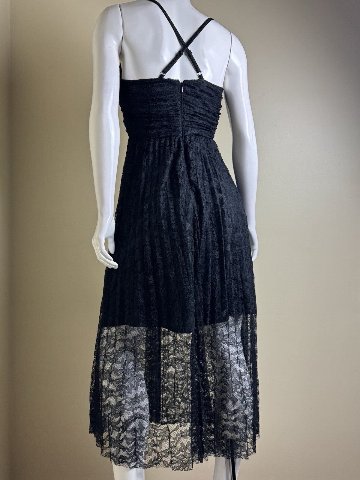 $249 Calvin Klein Women’s Black Lace Long Dress Sz 4. (B.138)