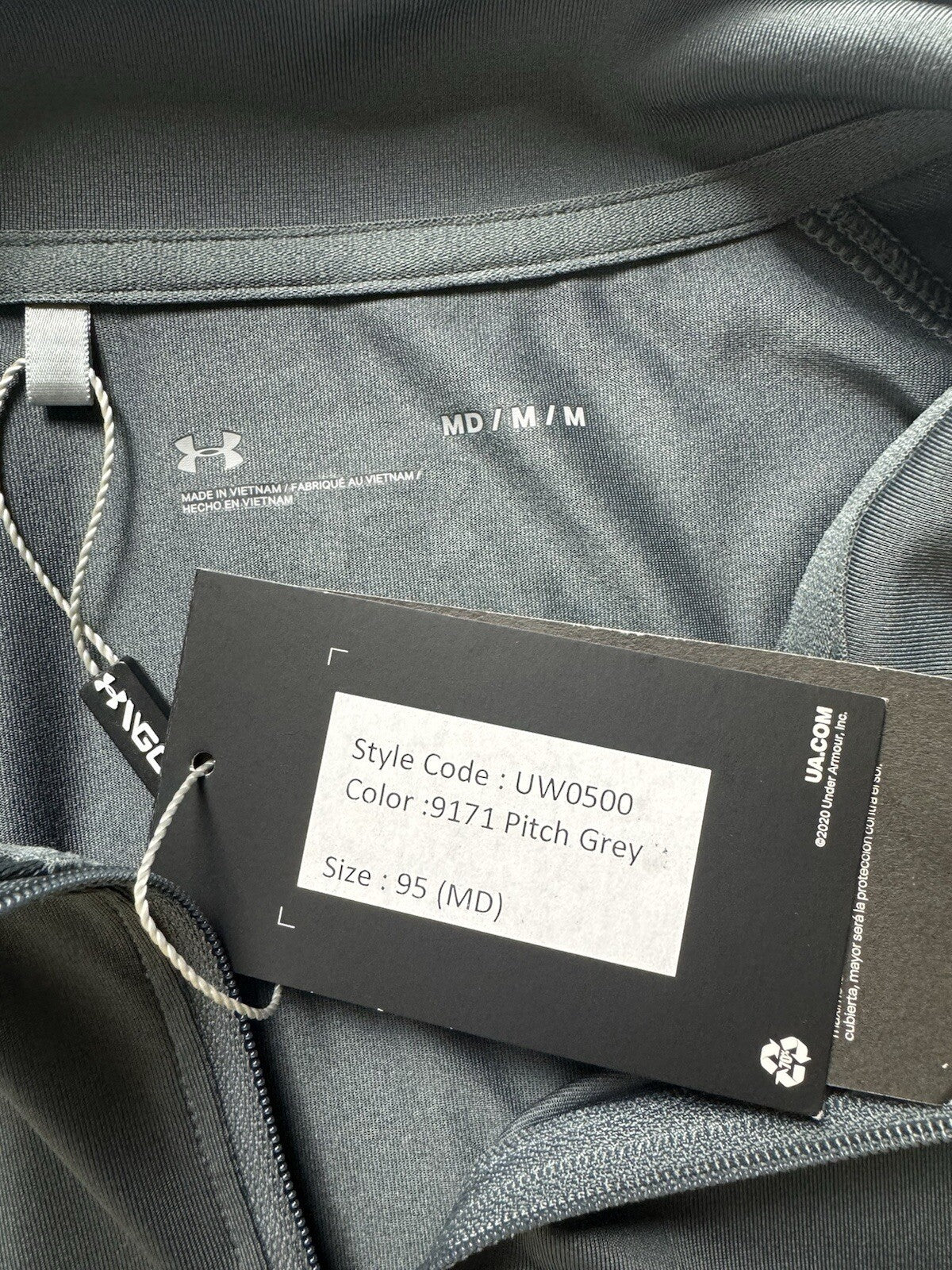Under Armour Women's Golf Sweatshirt Size M. (B.111)