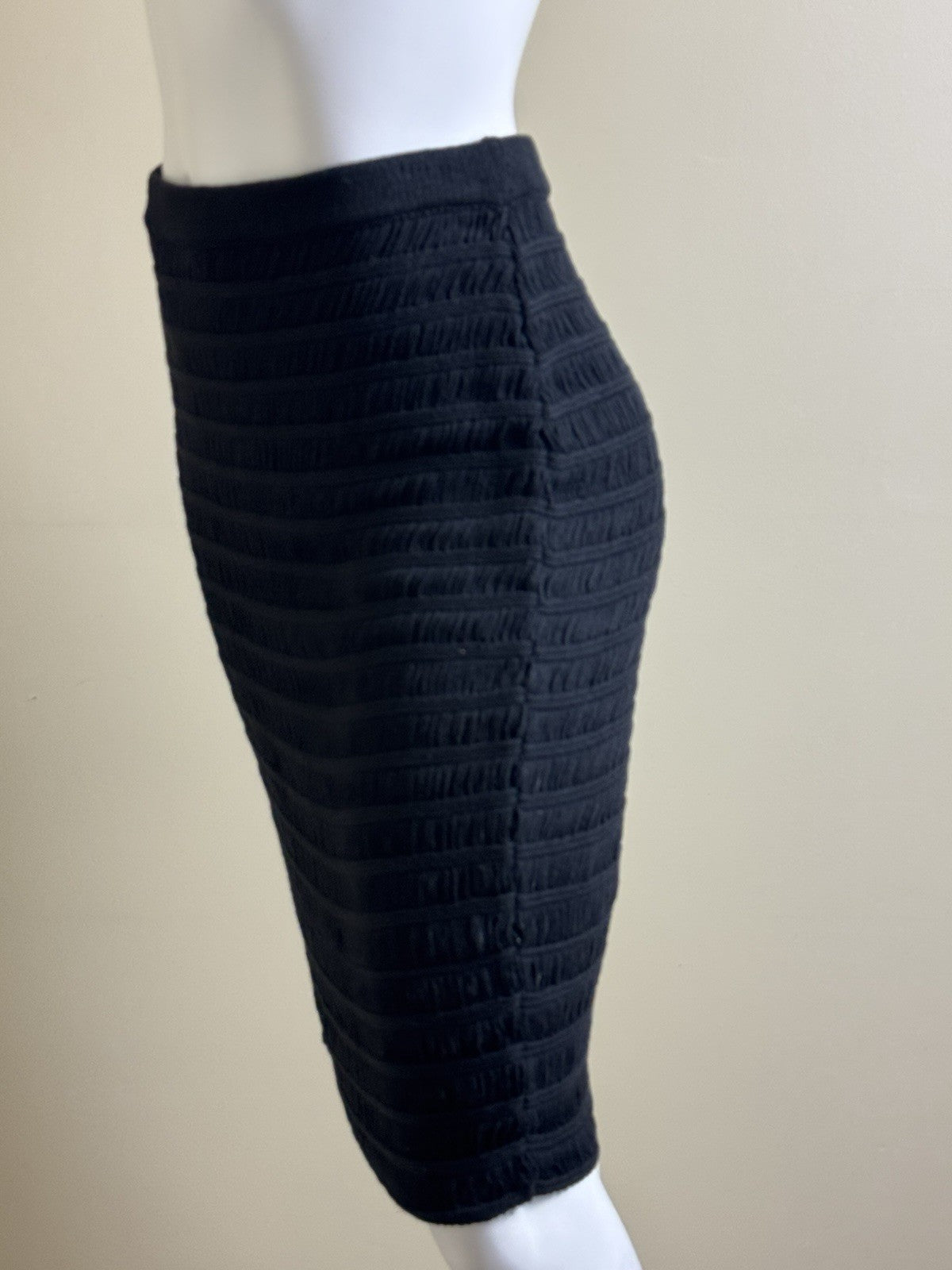 Vivienne Tam Women’s Black Knit Skirt Sz Pp. (B.155)