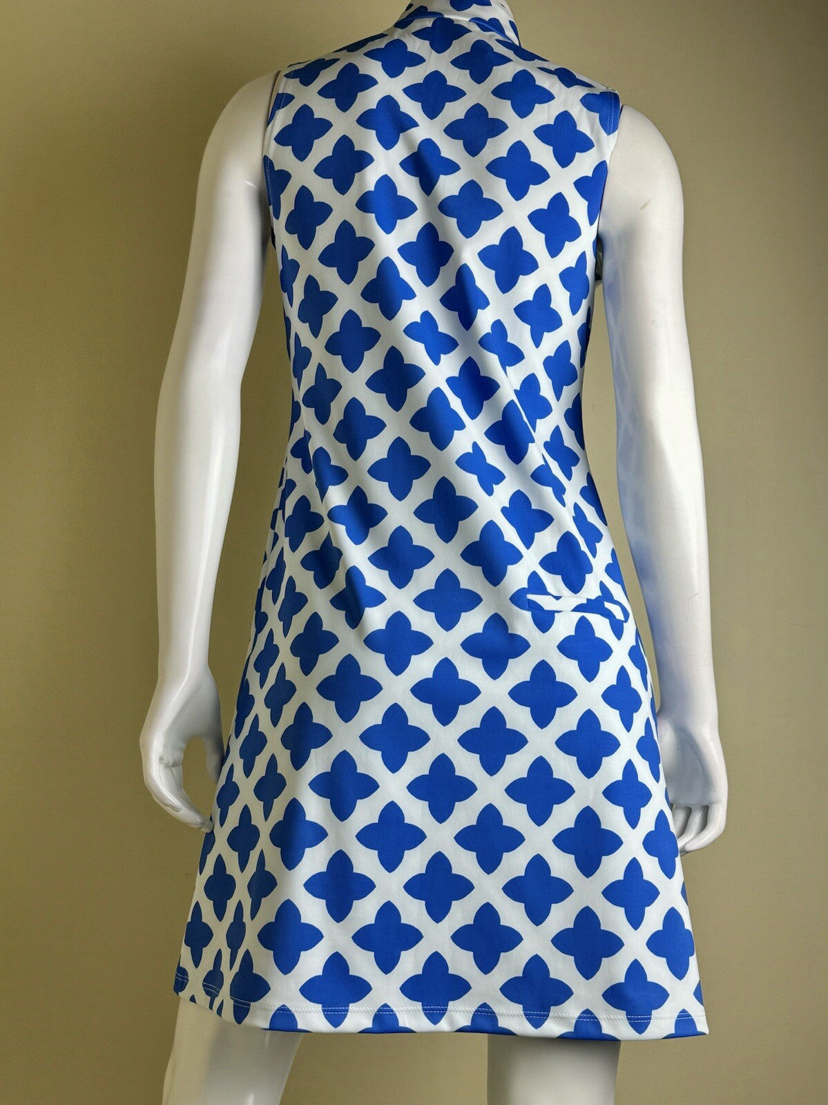 $200 Melly M Women's Golf Tennis Dress 1/4 Zip Sleeveless Sz L. (B.05)