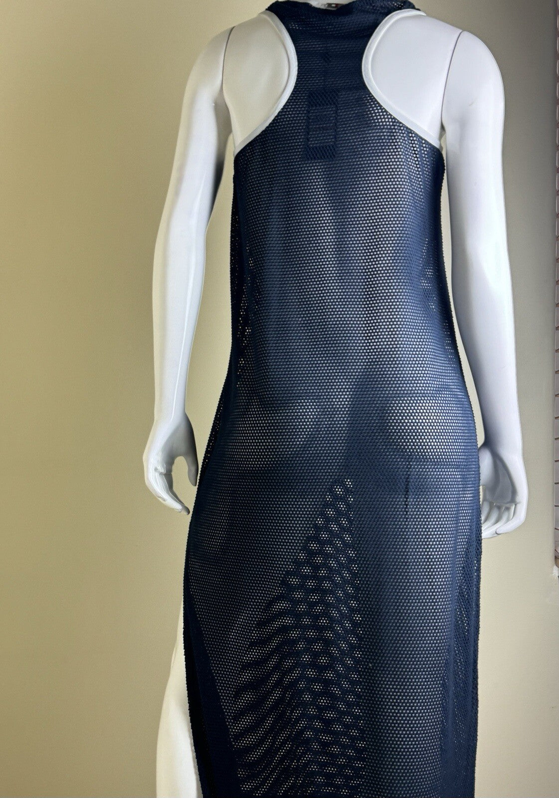$78 Tommy Hilfiger Women's Mesh Racerback Dress Cover Up Size S/M. (B.79)