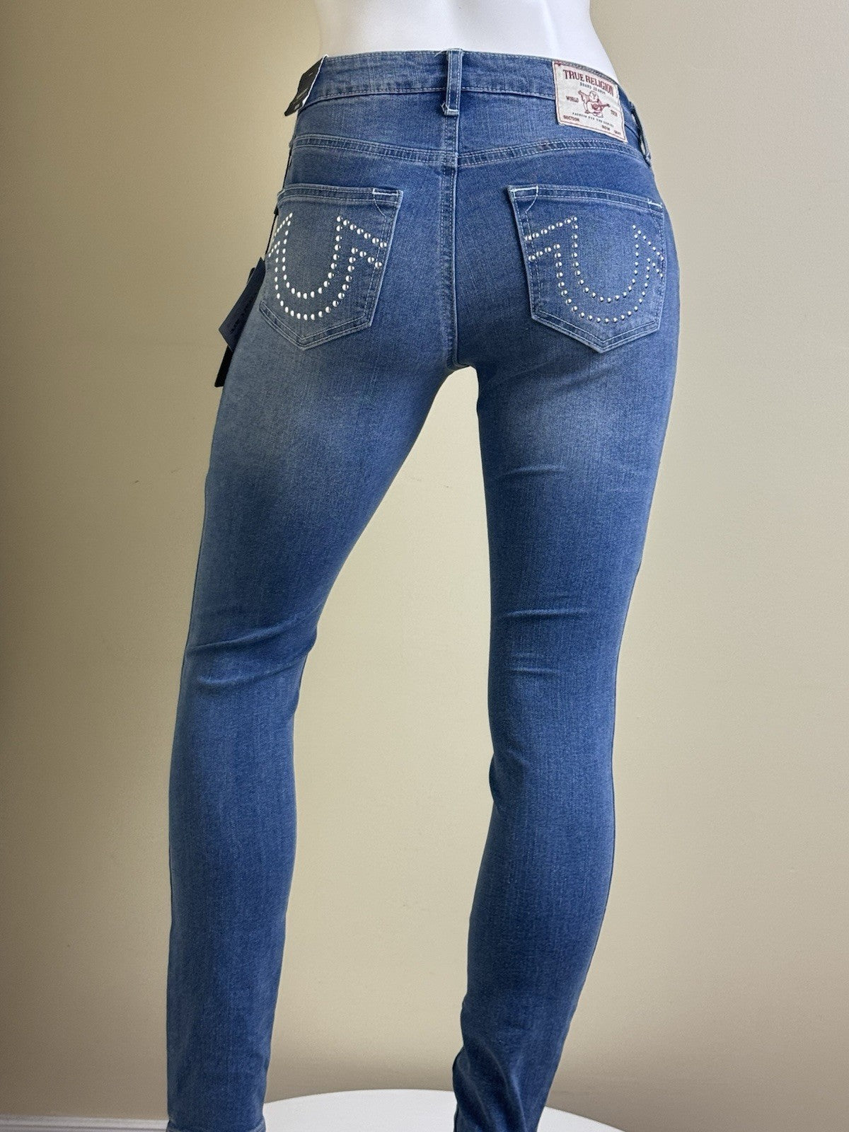 $179 True Religion Women’s Jennie Jeans Studs Skinny Sz 26. (B.156)