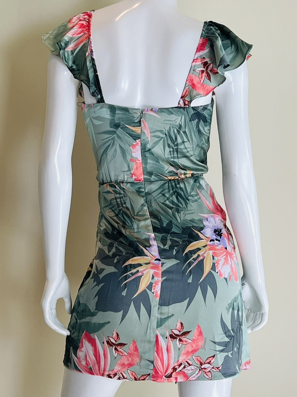 $108 Guess Women’s Hawaii Floral Print Dress Size XS Multicolor (B.01)