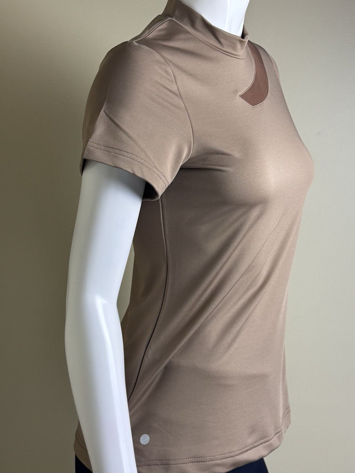 Teleri Athletics Women’s Golf Shirt Sz S. (B.145/1)