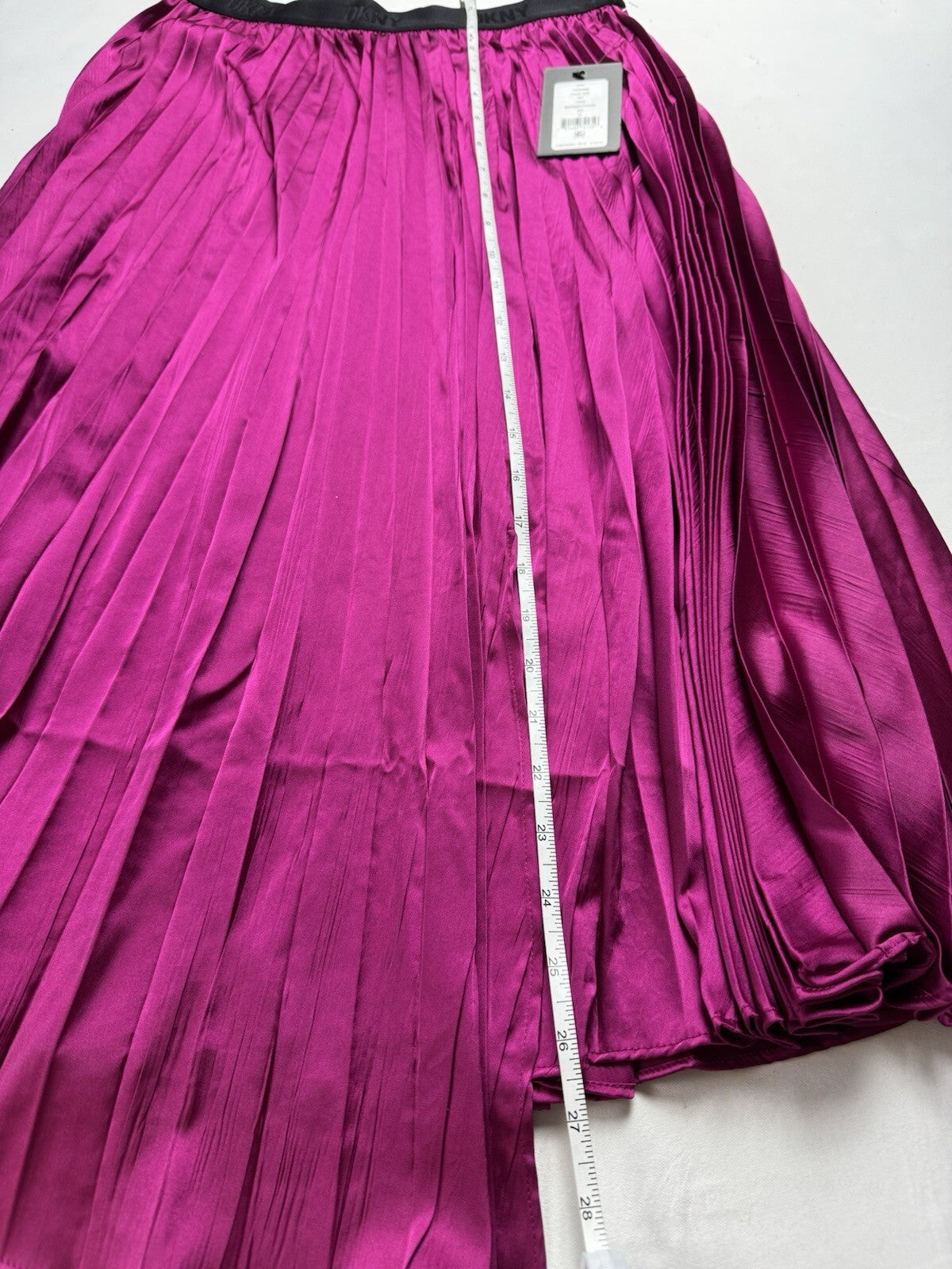 $109 DKNY Women's Pleaded Skirt Sz XS. (B.139)