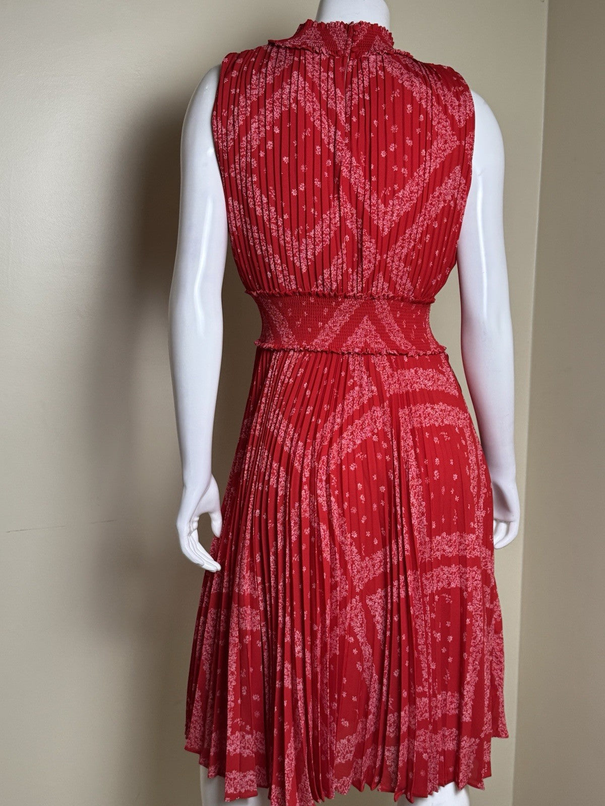 $148 NANETTE LEPORE Floral Pleaded Dress Sz 6 (B.171)
