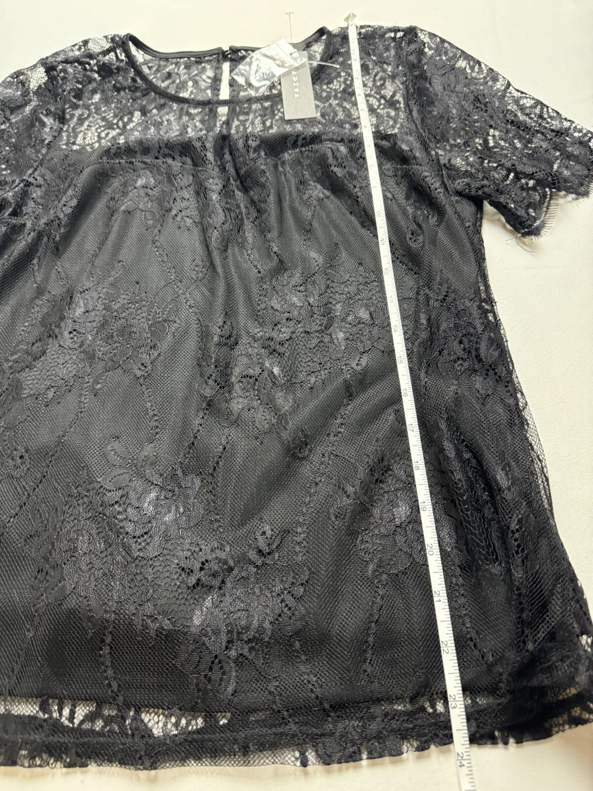 Adiva Women’s Lace Floral Black Blouse Top Sz S. (B.88)