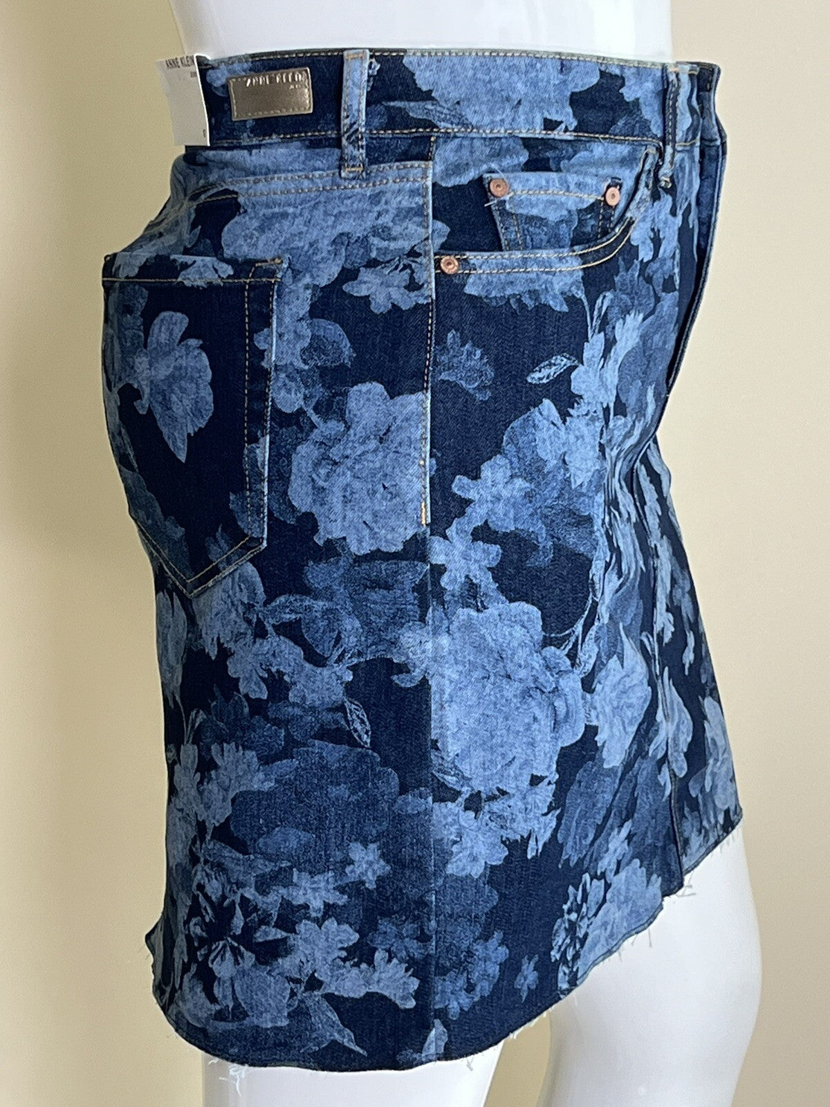 Anne Klein Women's Floral Blue Jeans Skirt Sz 12 (B.05)