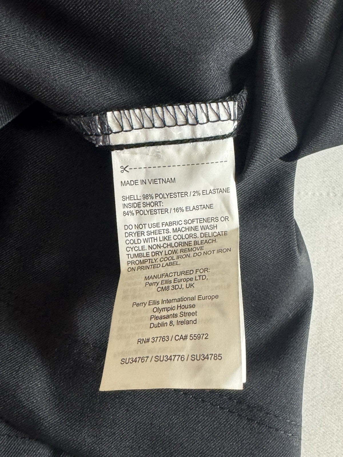 $68 PGA Tour Women’s Golf Skort Gray Pockets Sz 8. (B.044)