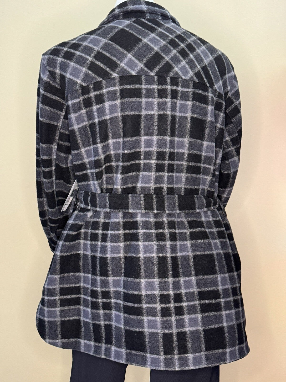 Time & Tru Women's Gray Plaid Belted Shacket Size 3X. (71)