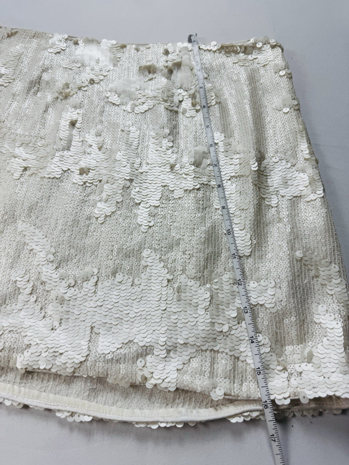 $228 Walter Baker Ashlee Skirt Vanilla Sequin Size 10 (B.152)