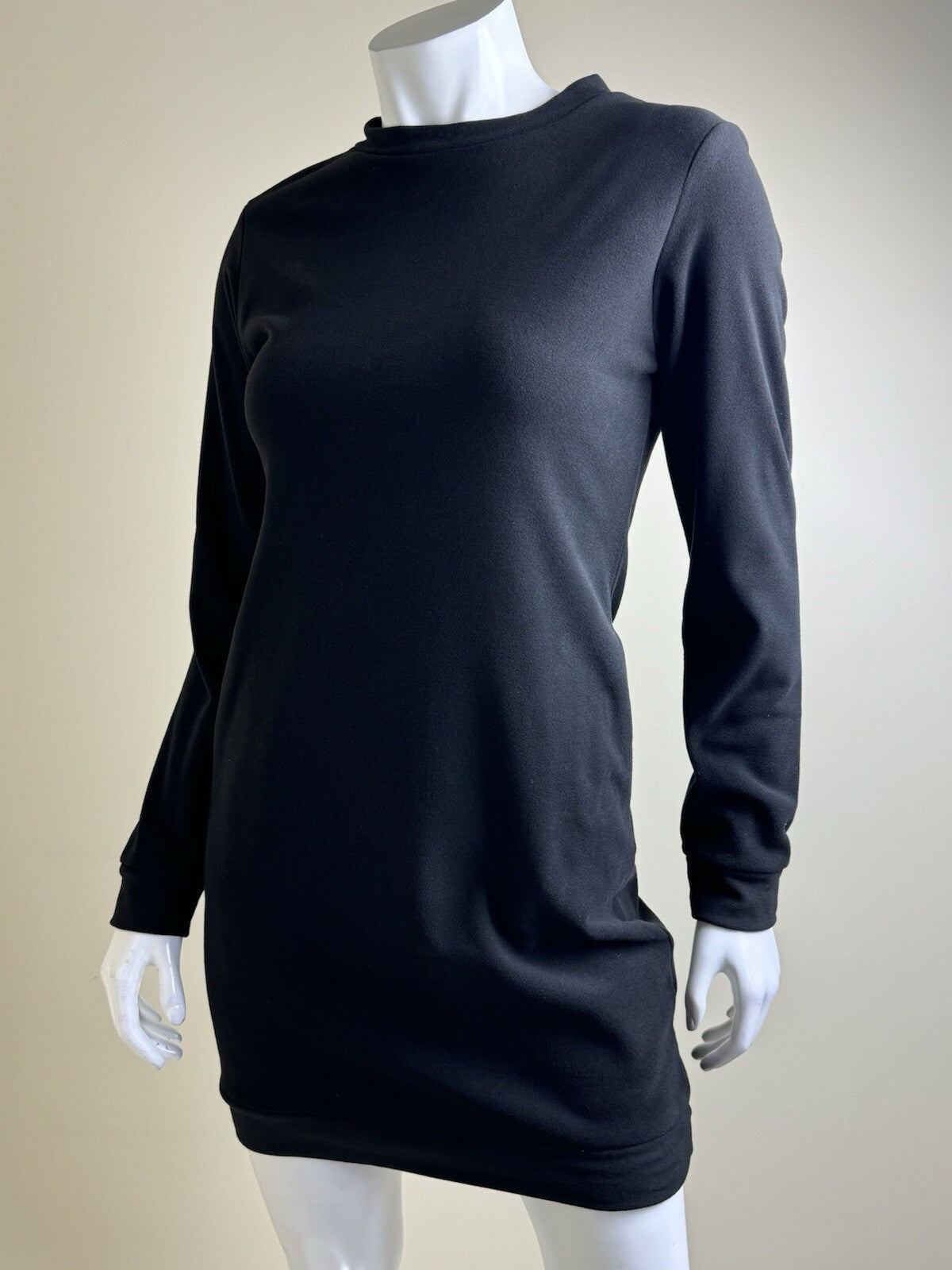 Xuan2Xuan3 Women’s Black Fleeces Long Sleeve Sweater Dress Sz S. (B.99)