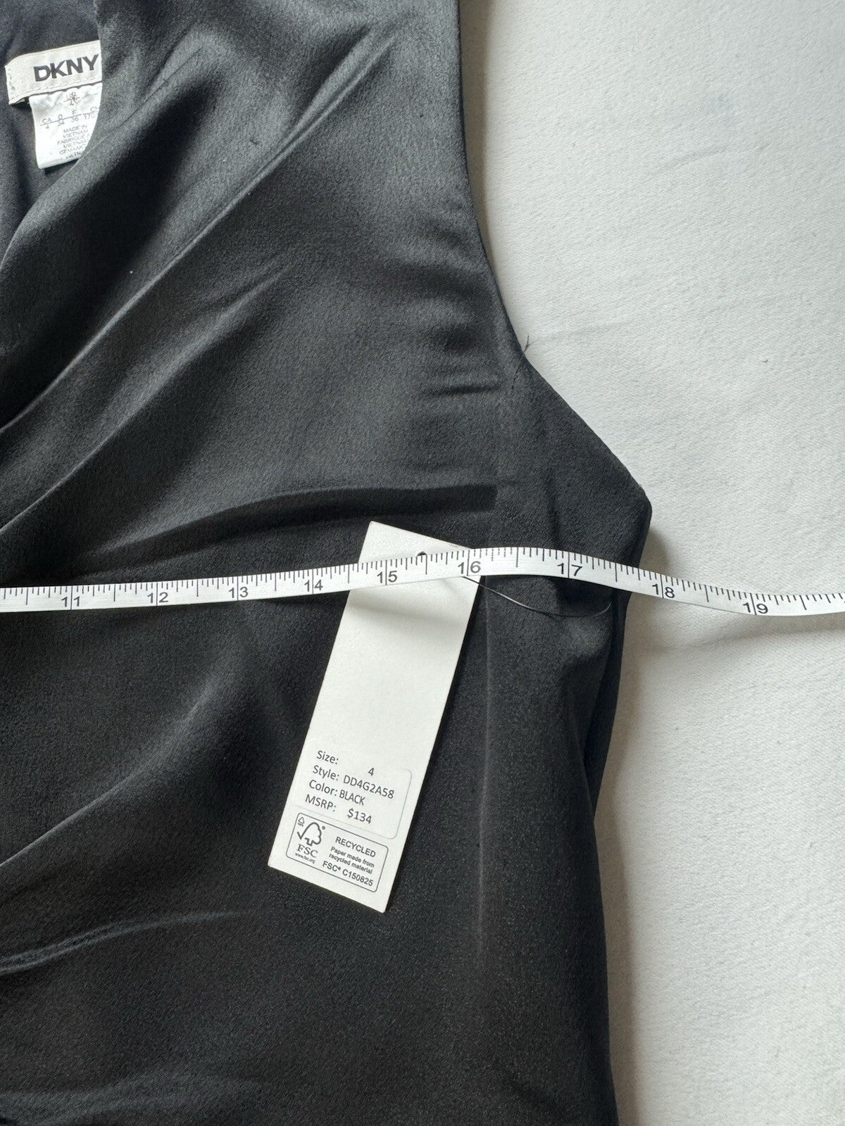 $134 DKNY Women’s Satin Black Dress Sz 4. (B.140)