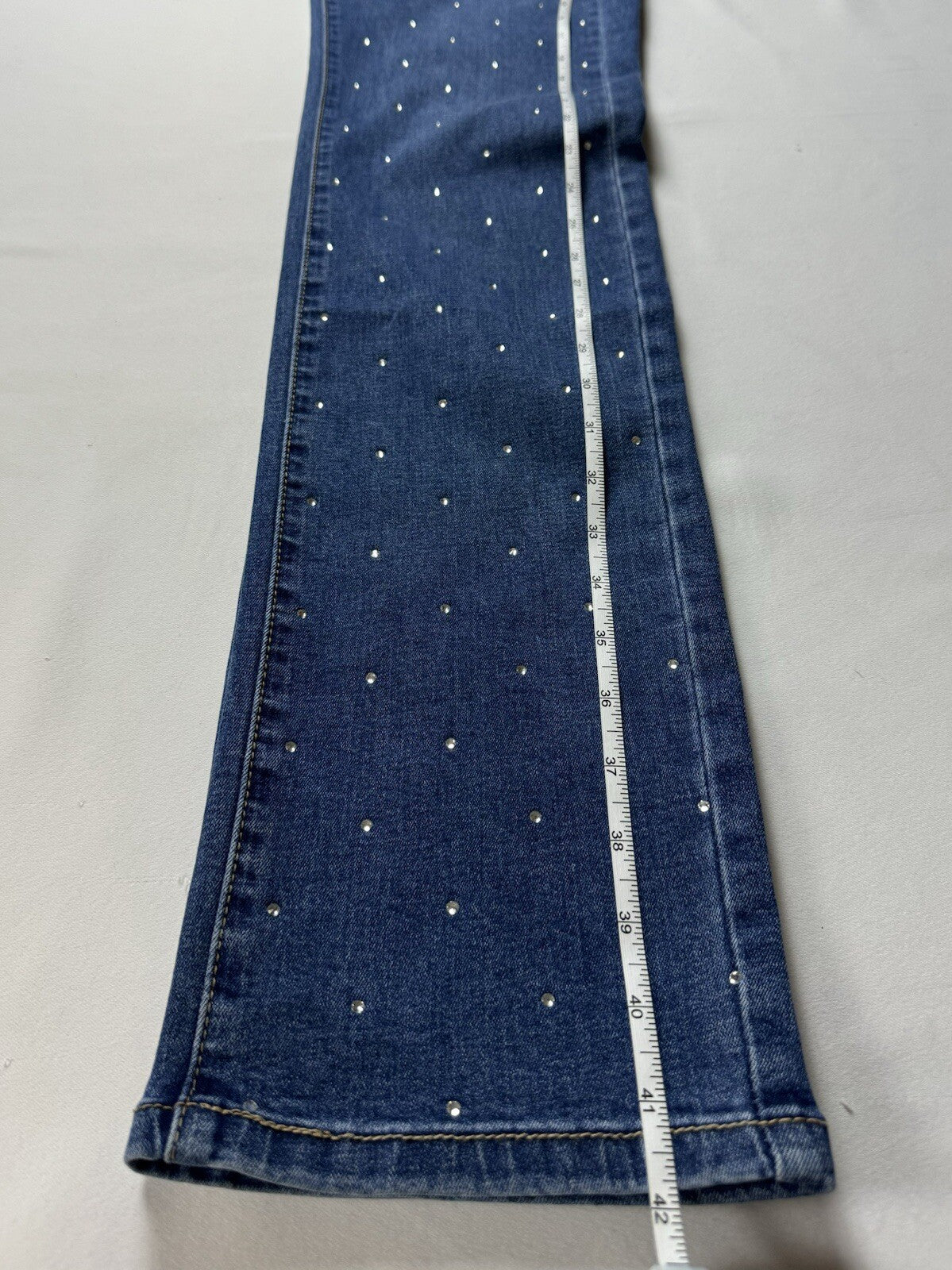 $89 Bebe Rhinestone Blue Jeans Women's Sz 4/27 (B.115)