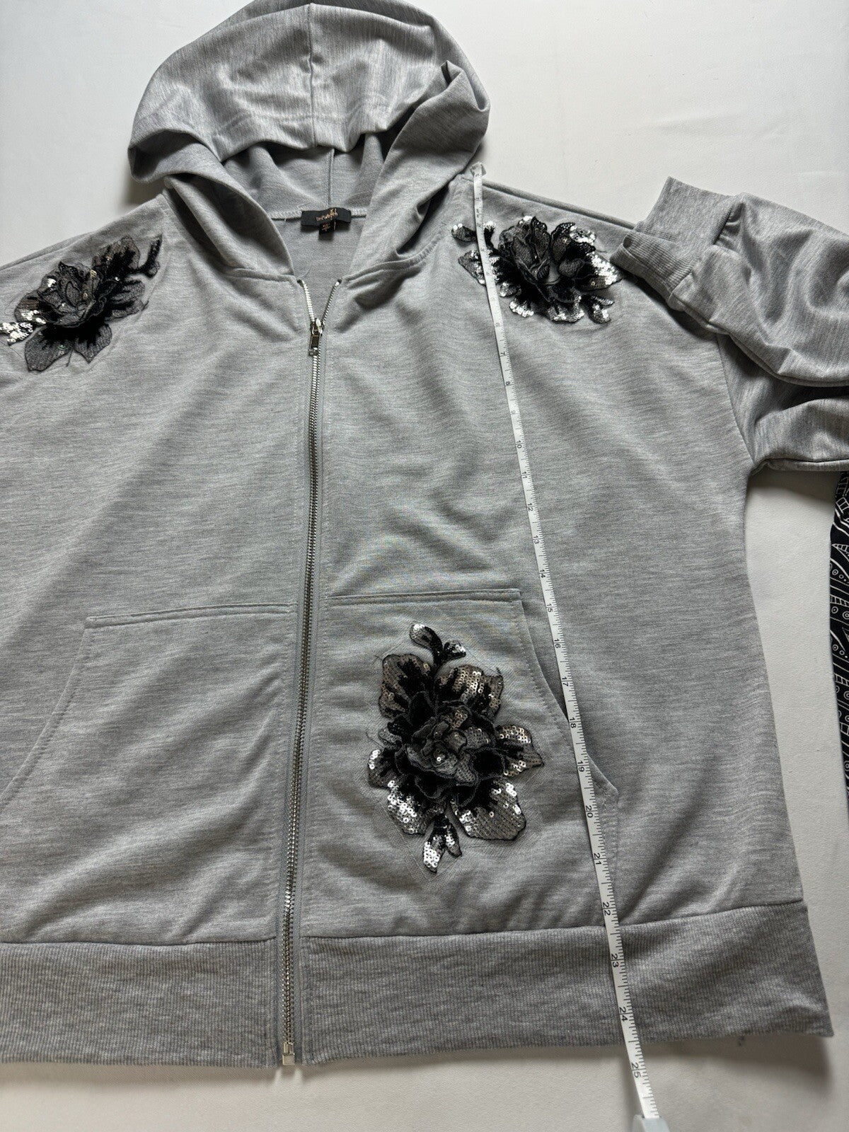 On Twelfth Women’s Gray Hooded Embroidered Flower Jacket SZ L. (B.98)