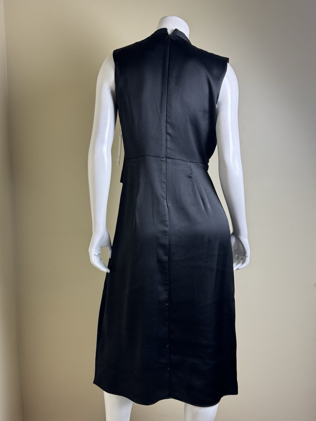 $134 DKNY Women’s Satin Black Dress Sz 4. (B.140)