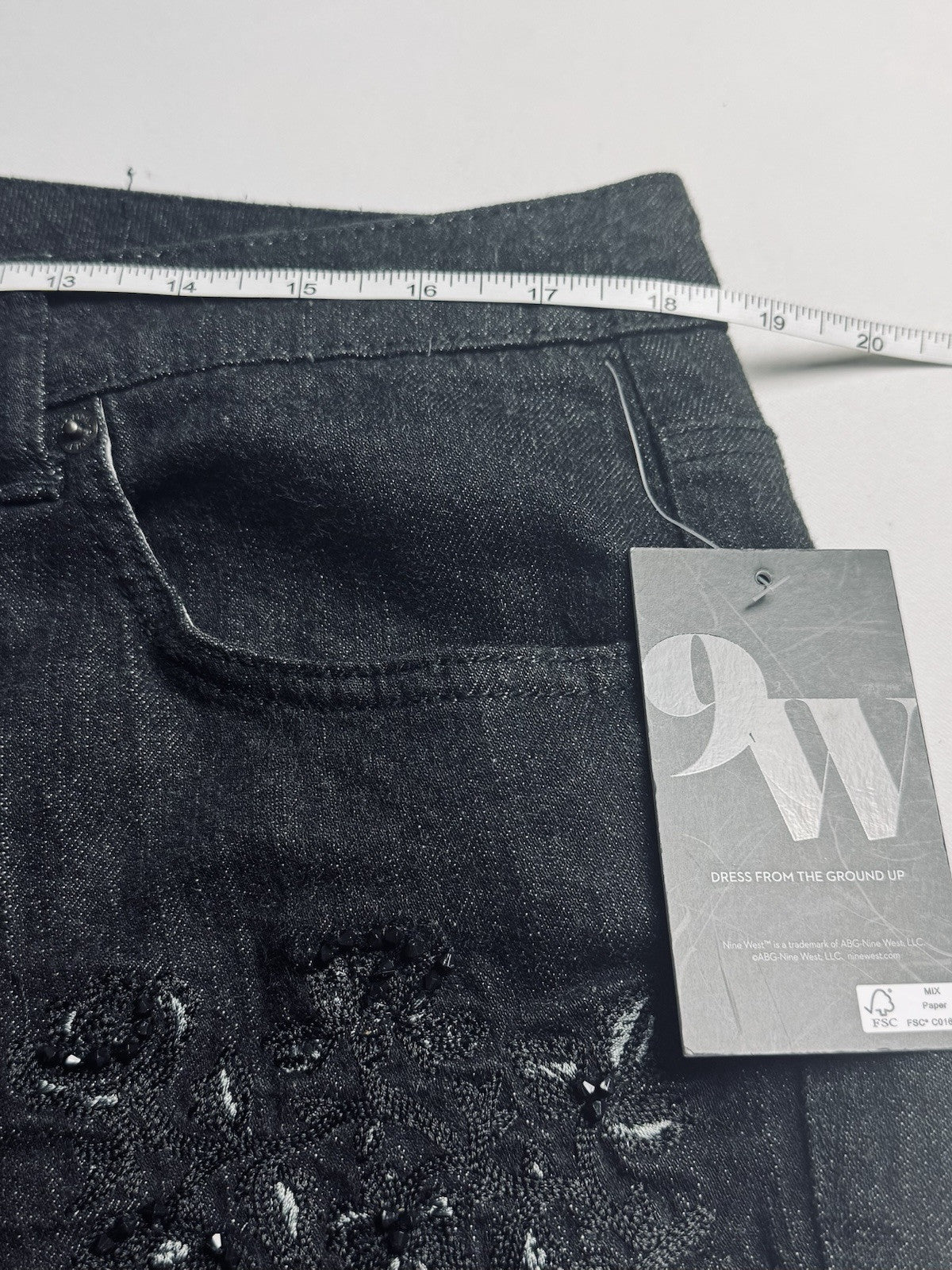 Nine West Women's High Rise Jeans Sz XL /36. (B147)