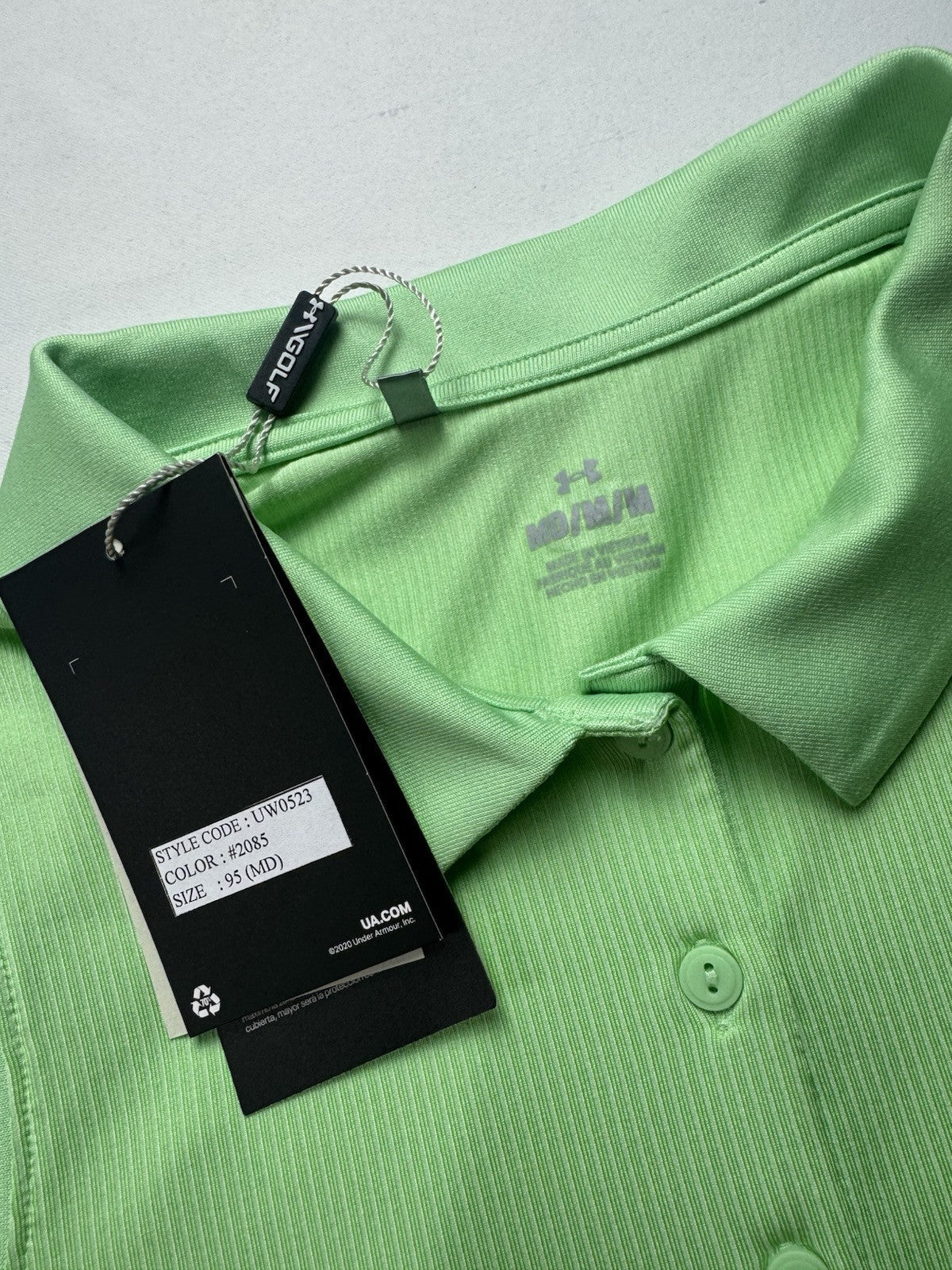 Under Armour Women's Golf Tennis Shirt Sz M. (B.33)