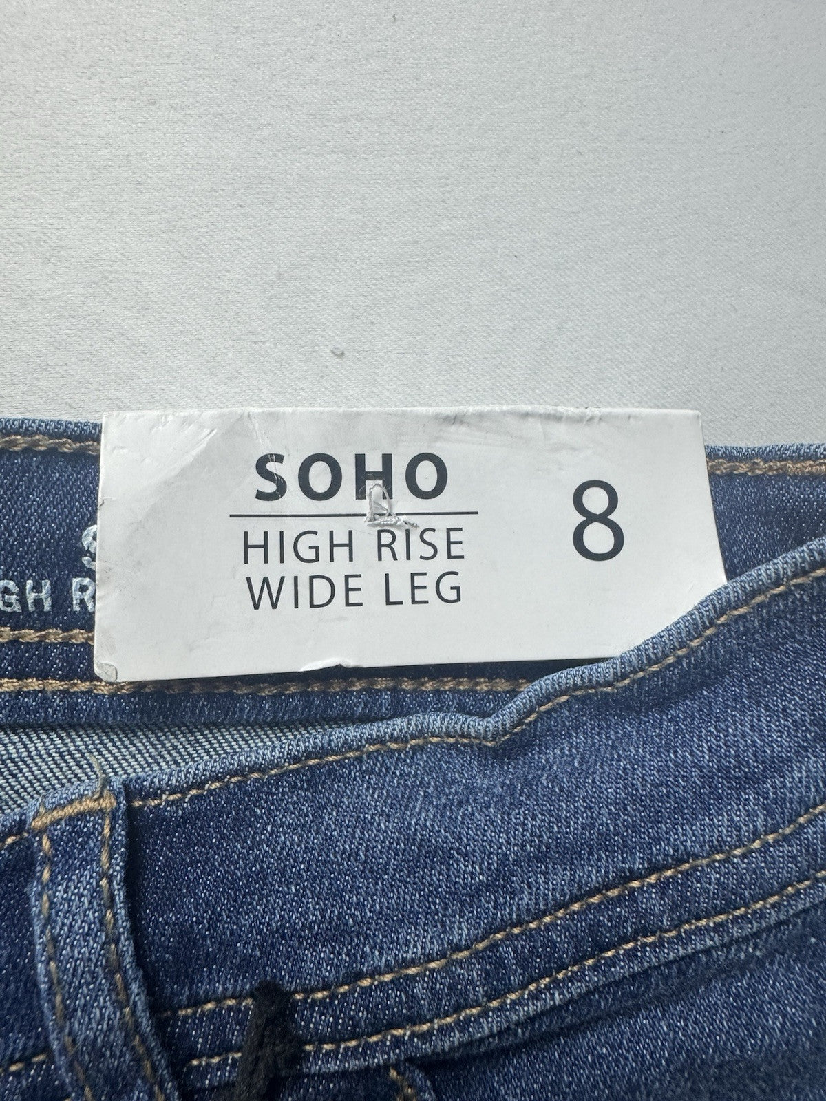 $99 Nicole Miller SOHO High Rise Cargo Jeans Sz 8. (B.138)