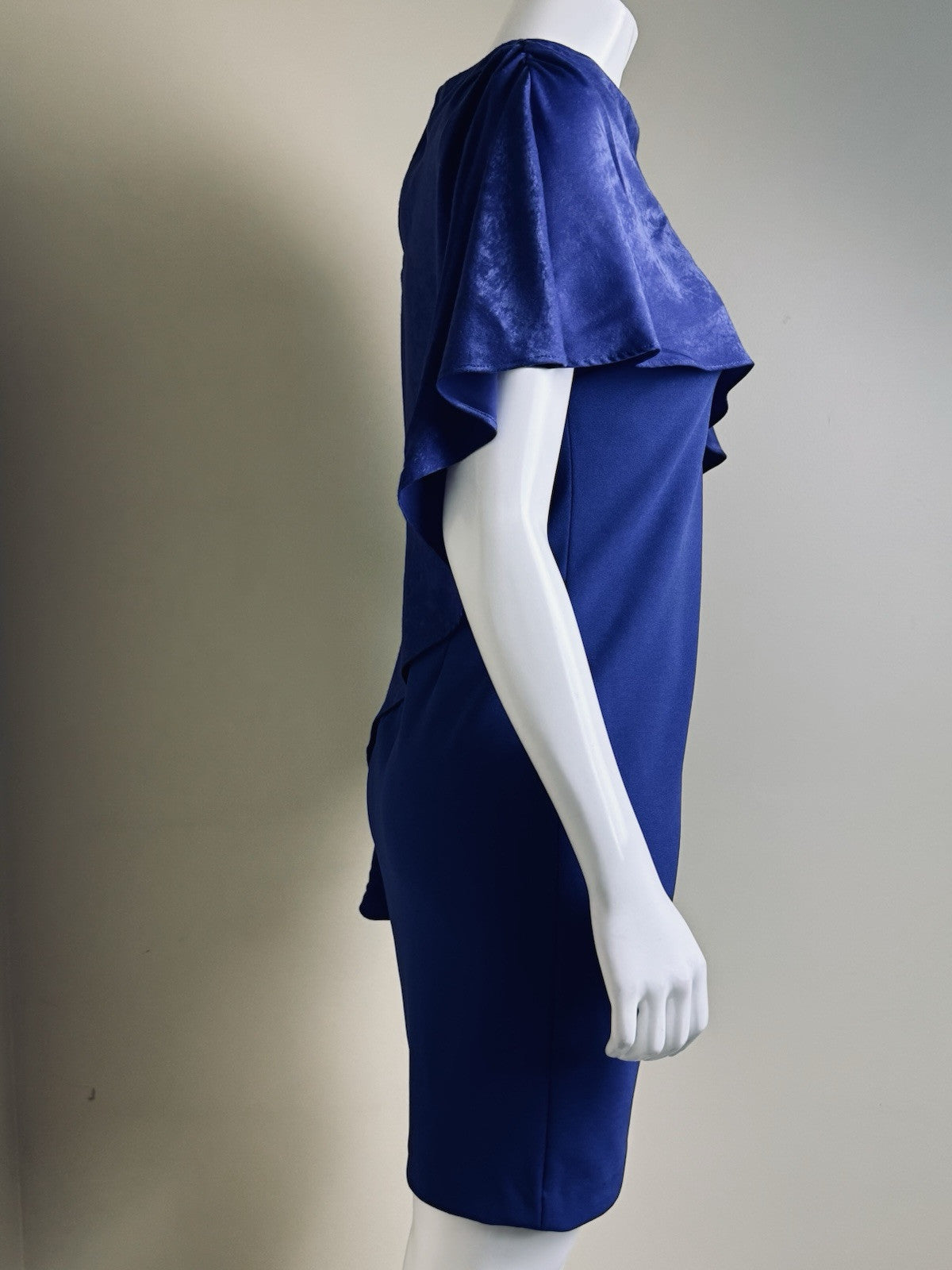 $129 DKNY Women’s Cape Dress Size 4. (B.147)