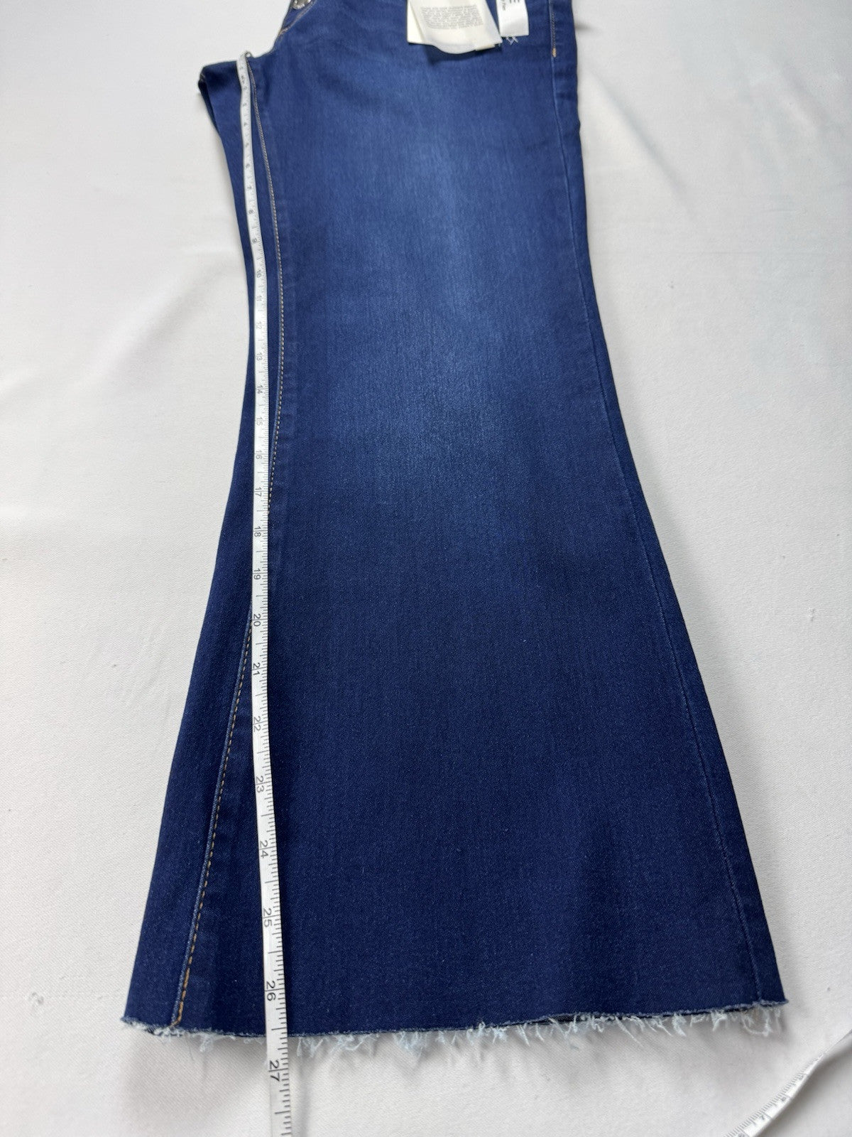 $98 Tahiti Women’s Dark Blue Jeans Sz 12P. (B.118)