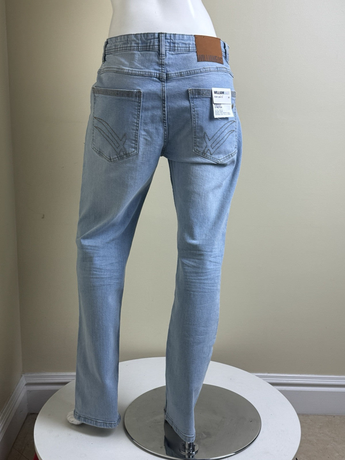 $99 William Rast Women’s Blue Jeans Sz 34/32. (B.94)