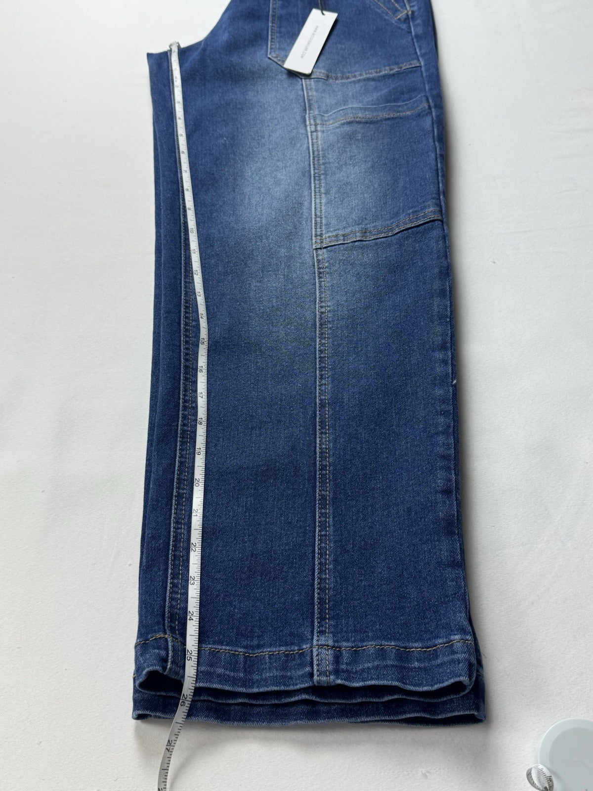 $99 Nicole Miller SOHO High Rise Cargo Jeans Sz 8. (B.138)