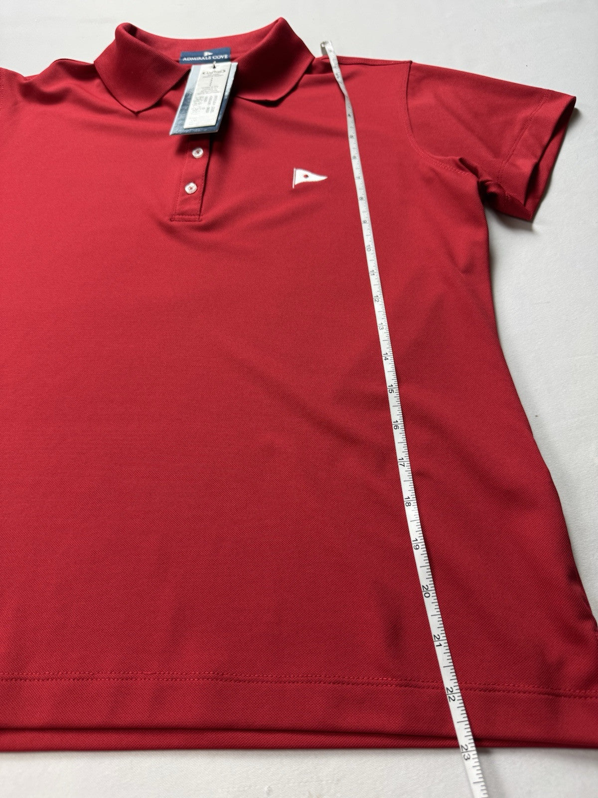 ADMIRALS COVE Women’s Golf Red shirt Sz S.. (B.39)