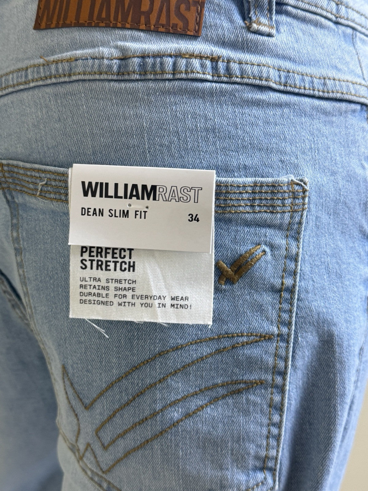 $99 William Rast Women’s Blue Jeans Sz 34/32. (B.94)